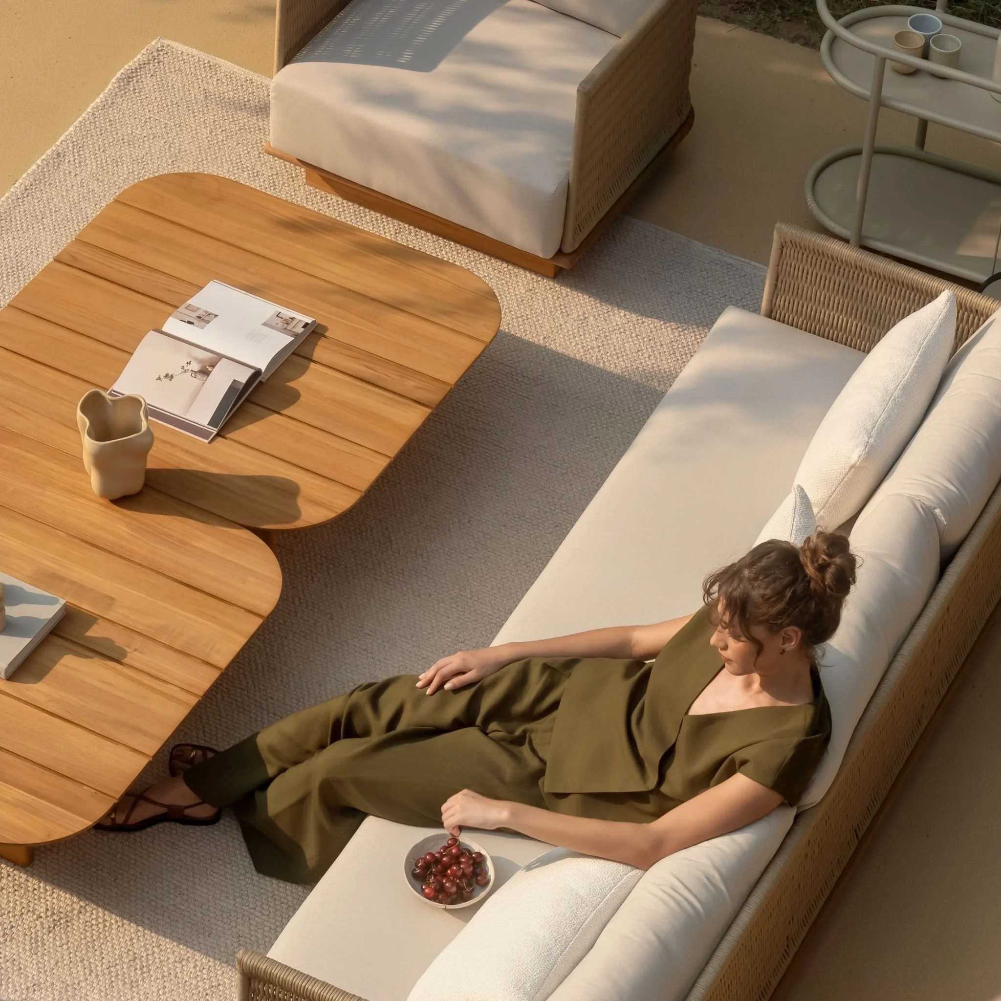 Alder Sofa - Image 10