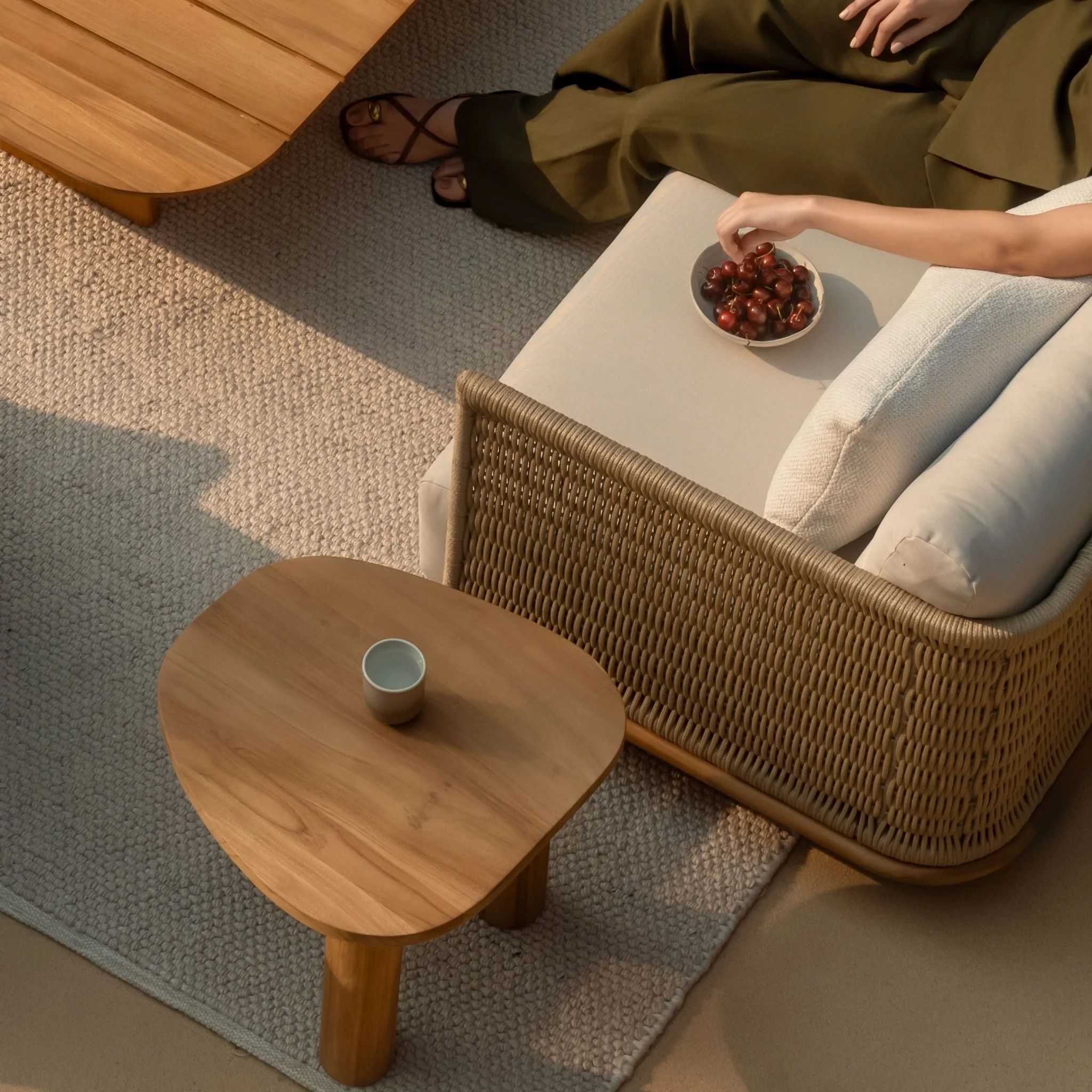 Alder Sofa - Image 18