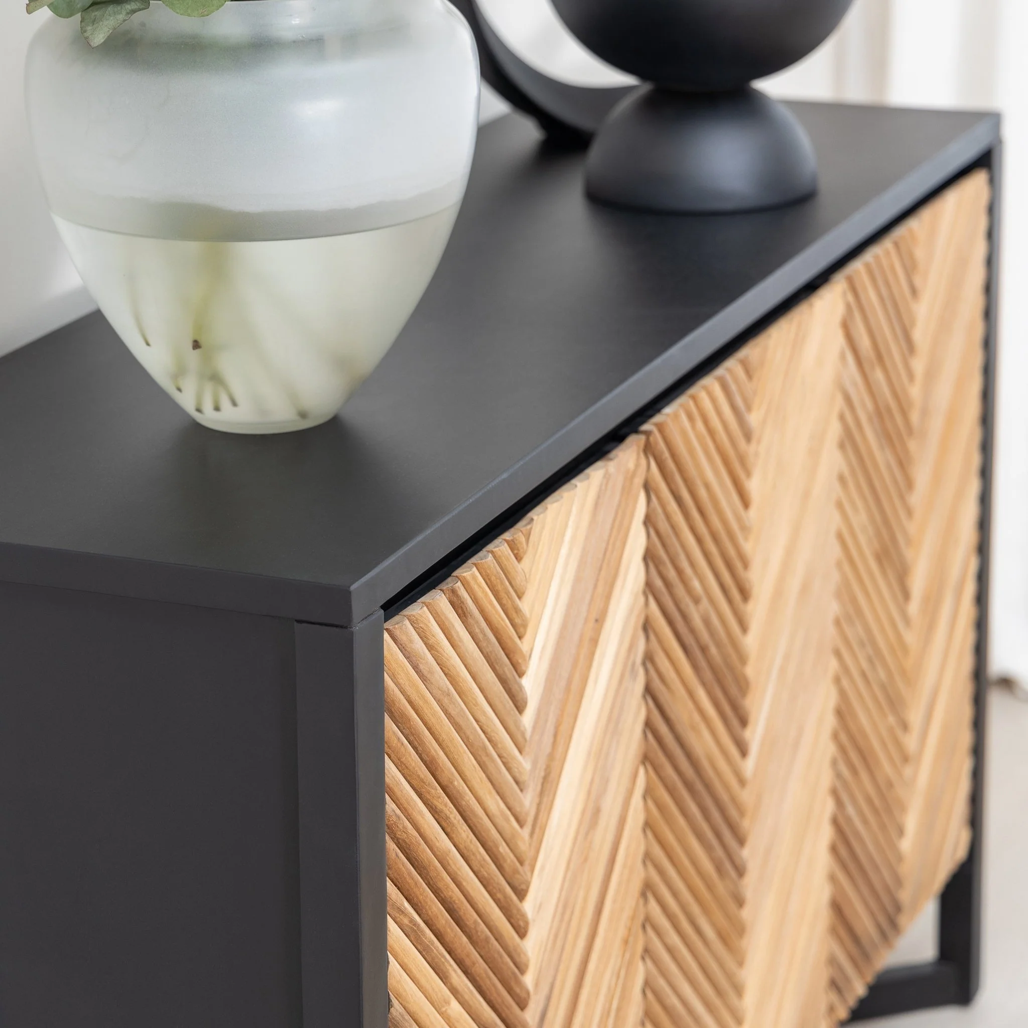 Aspen 3 Door Sideboard - Image 14