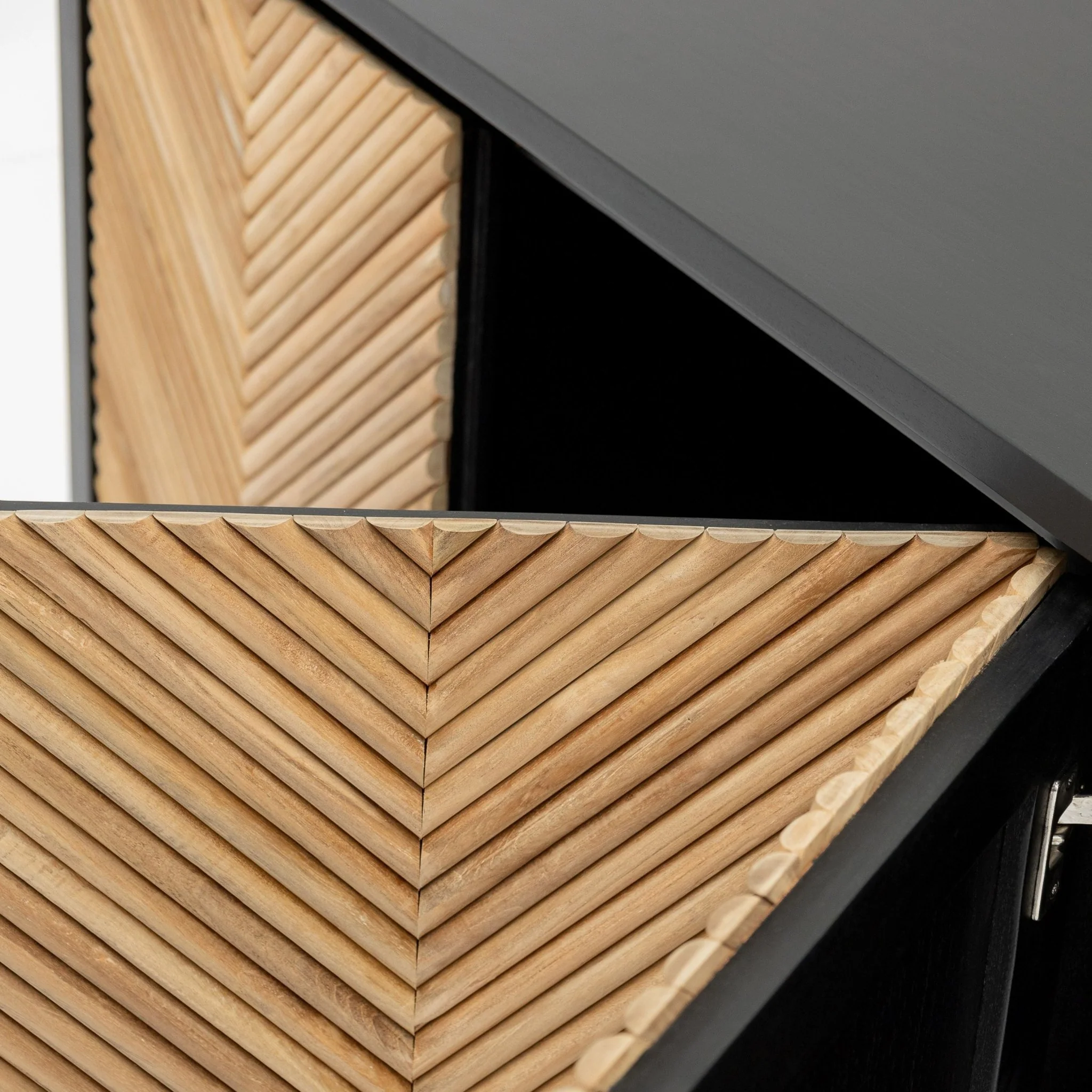 Aspen 4 Door Sideboard - Image 8