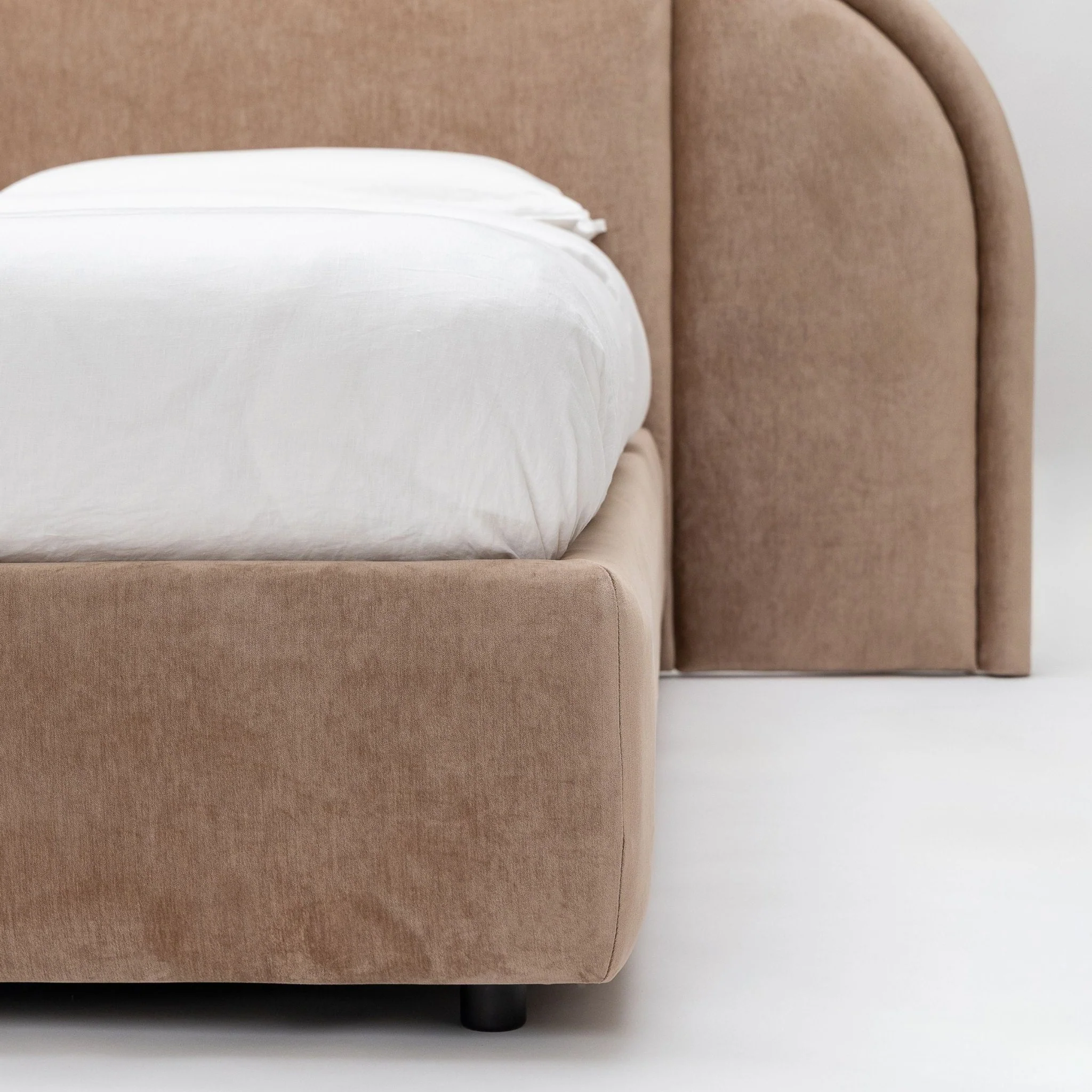 Atlas Bed With Storage - Rattan - Image 18