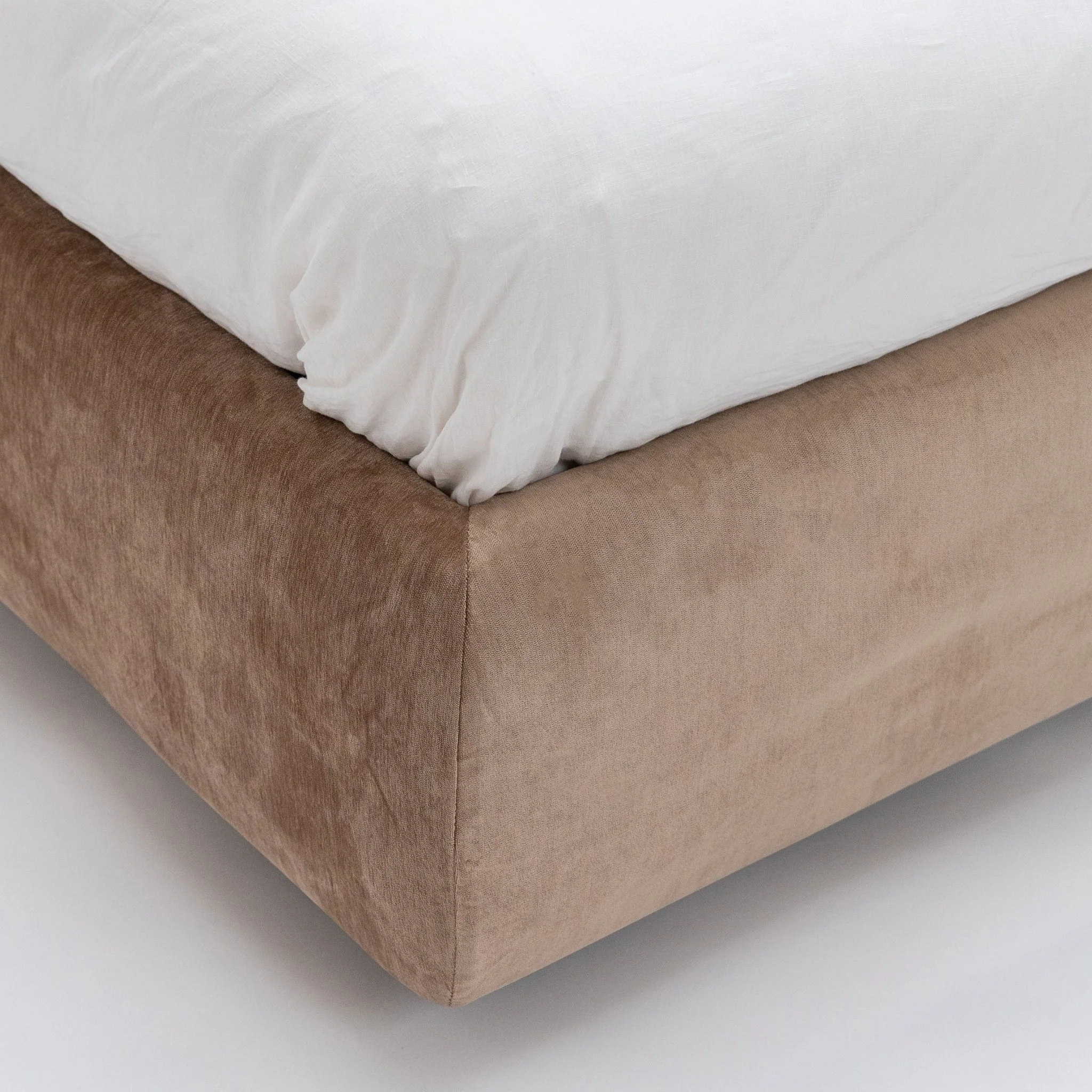 Atlas Bed With Storage - Rattan - Image 9