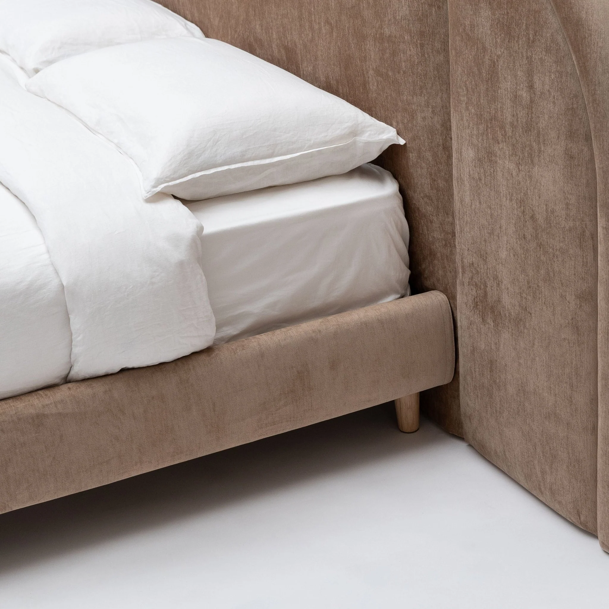 Atlas Standard Bed - Rattan - Image 8