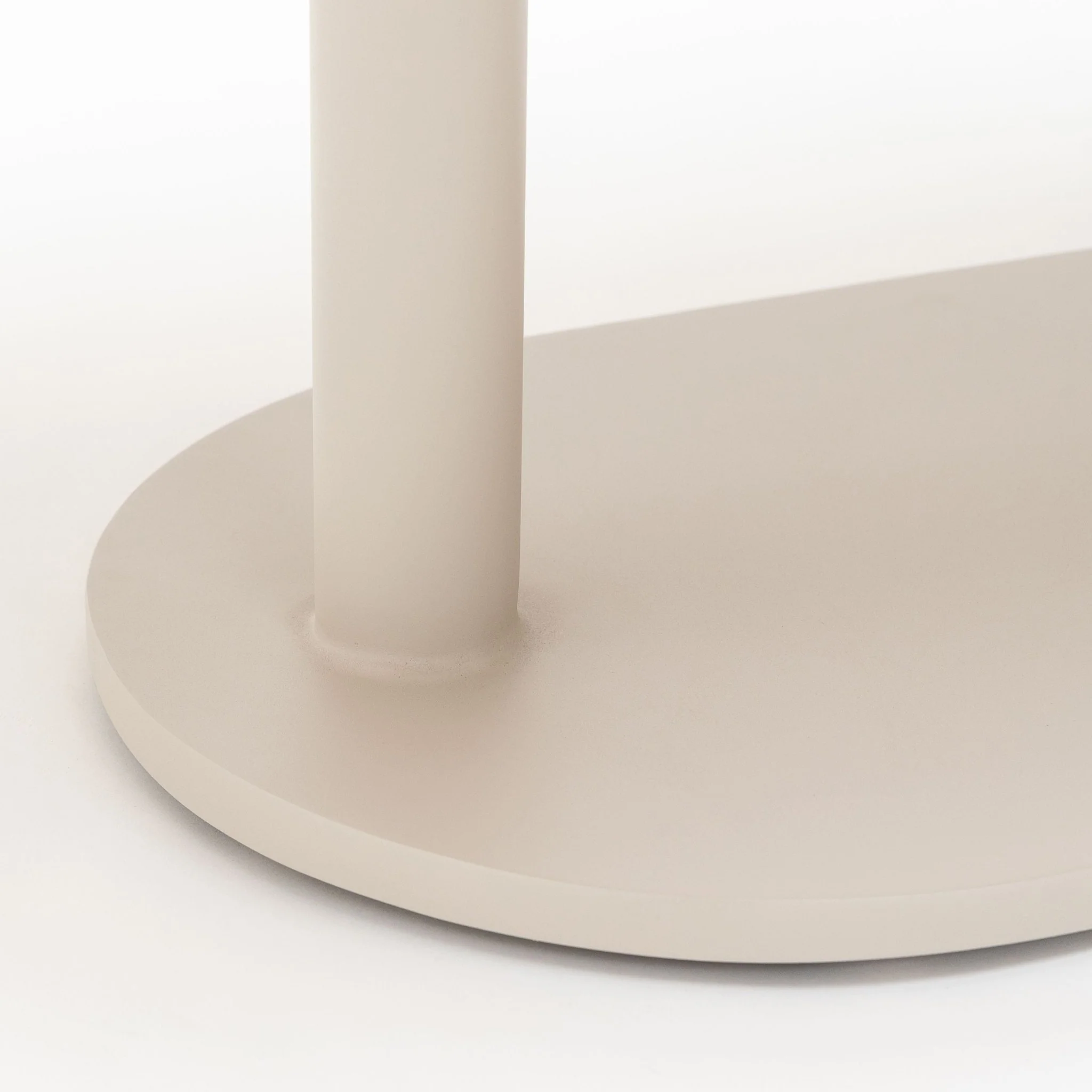 Bayne Dining Table - Image 9