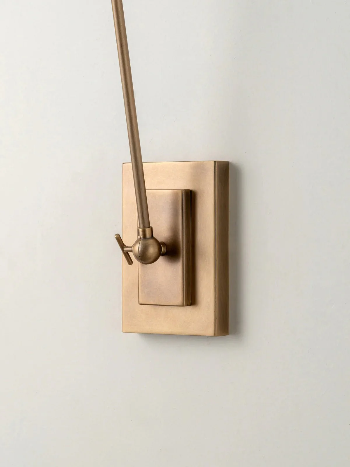 Celano Aged Brass Wall Light - Image 6