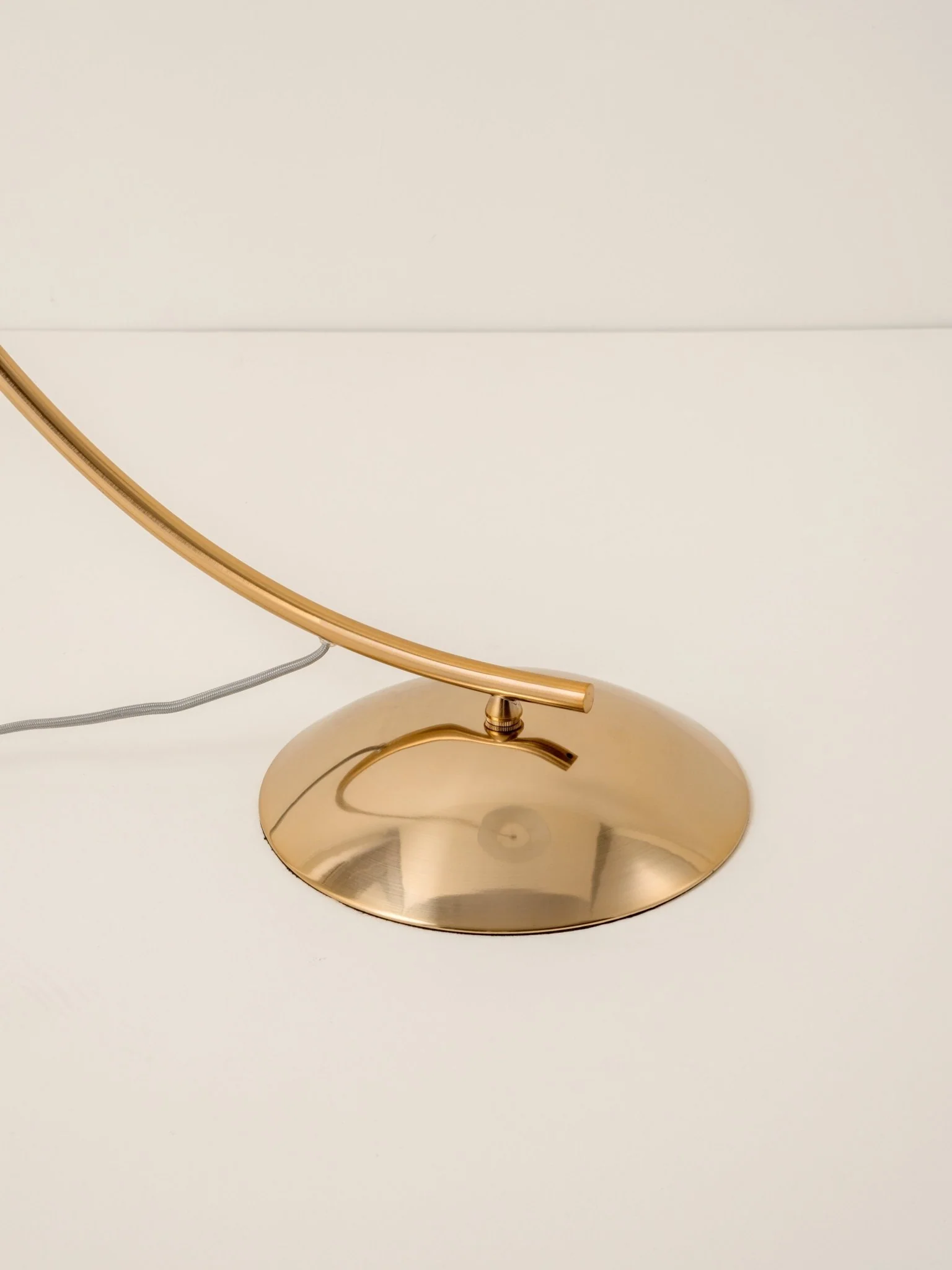 Circo - 1 Light Arc Brass And Natural Linen Floor Lamp - Image 3
