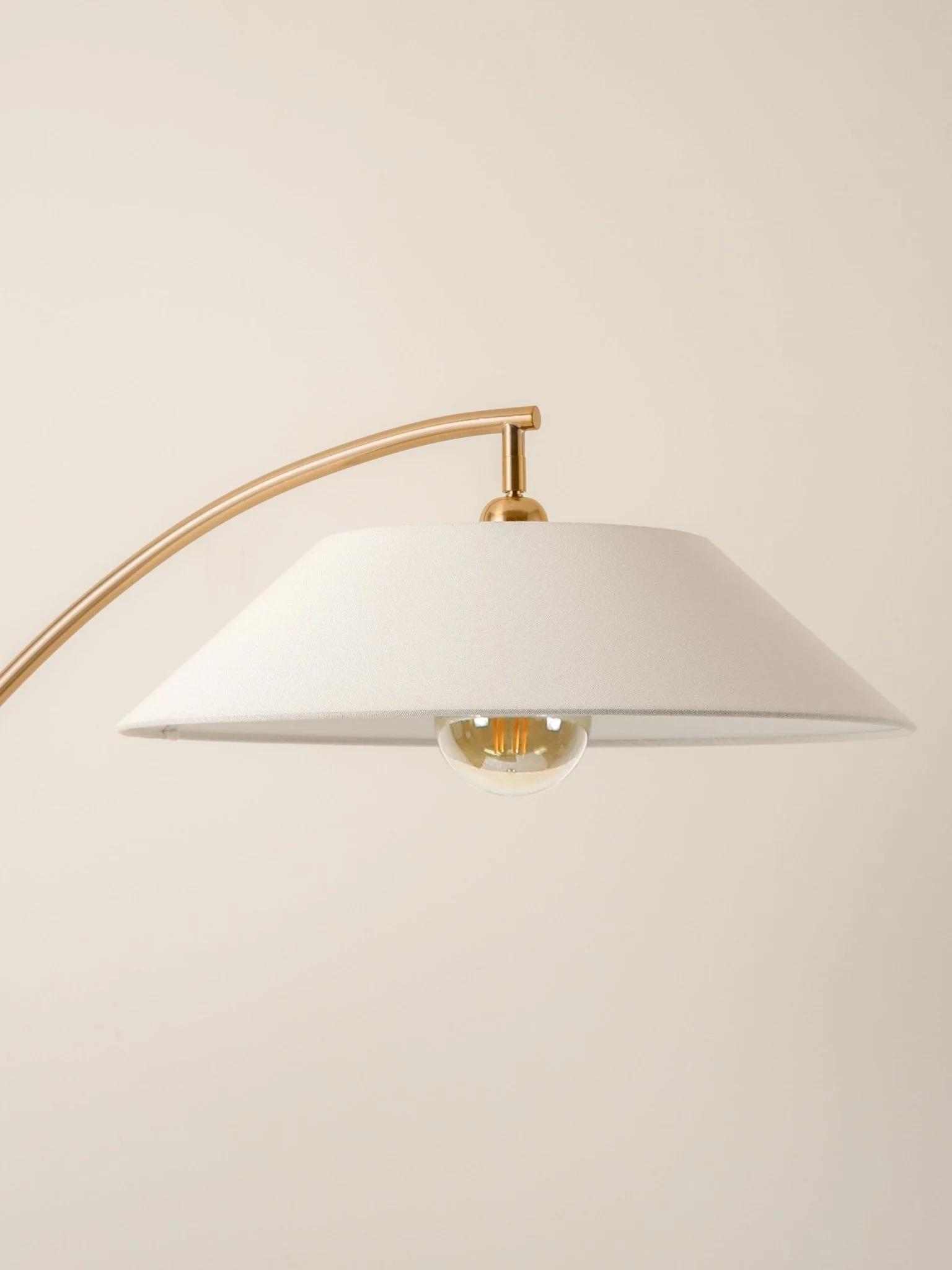 Circo - 1 Light Arc Brass And Natural Linen Floor Lamp - Image 4