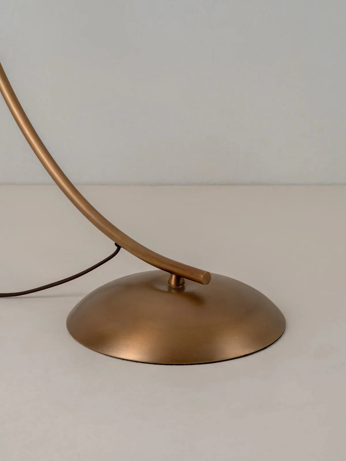 Circo - Arc Aged Brass And Natural Linen Floor Lamp - Image 3