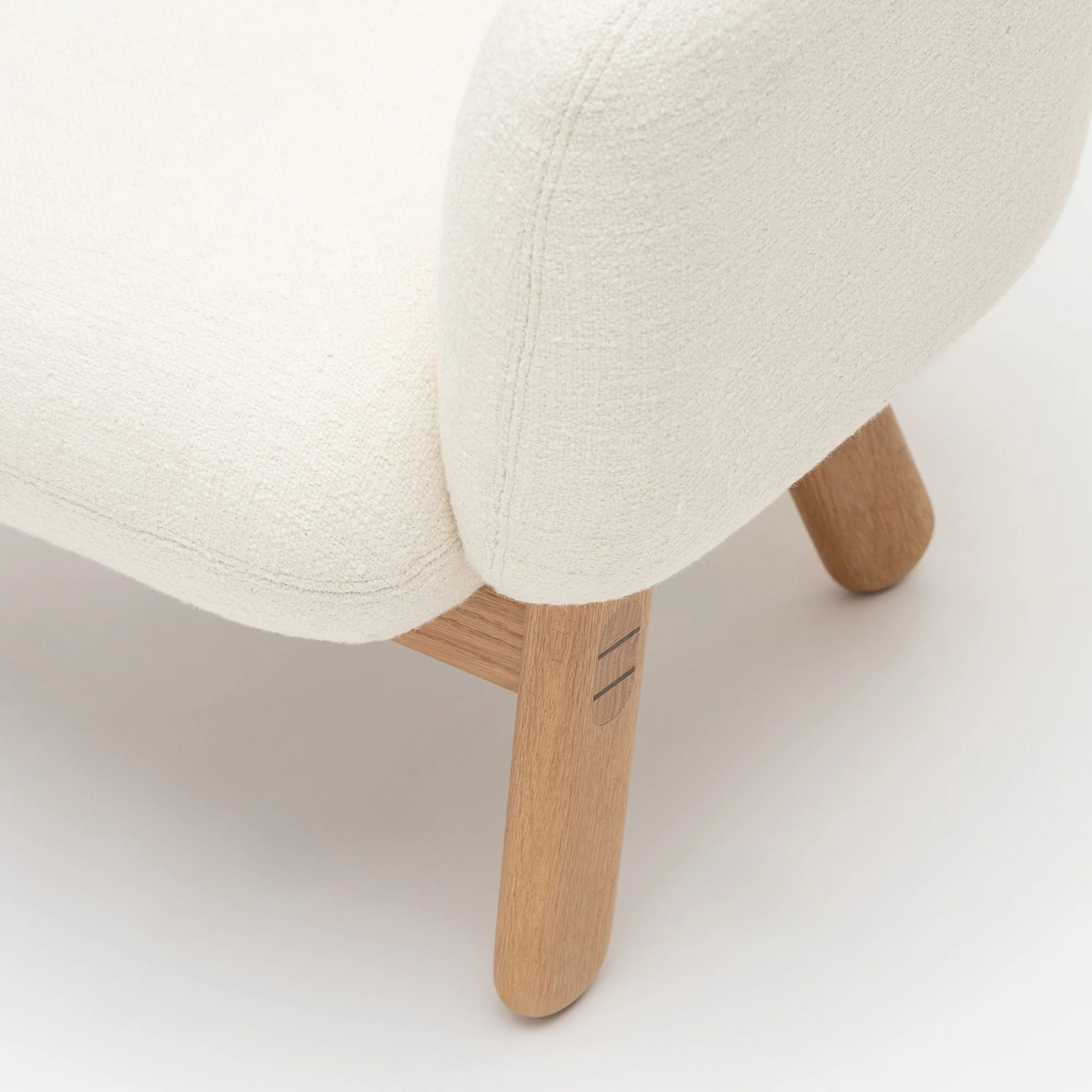Copal Chair - Light Oak & Cobbler Panna Cotta - Image 6