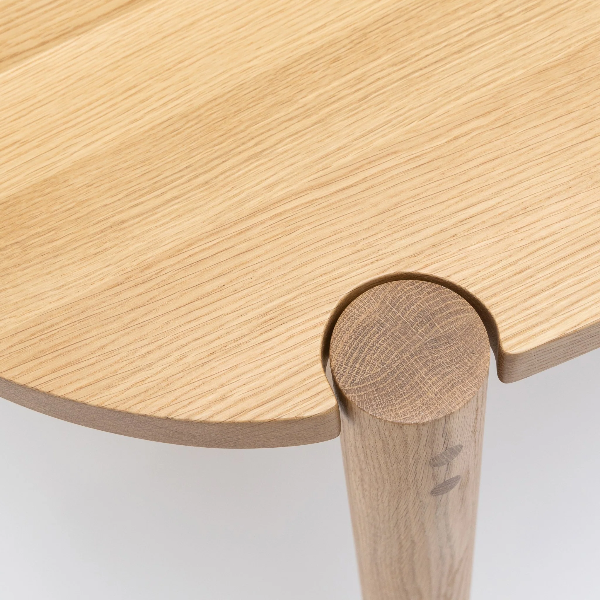 Cove Oval Dining Table - Light Oak - Image 8
