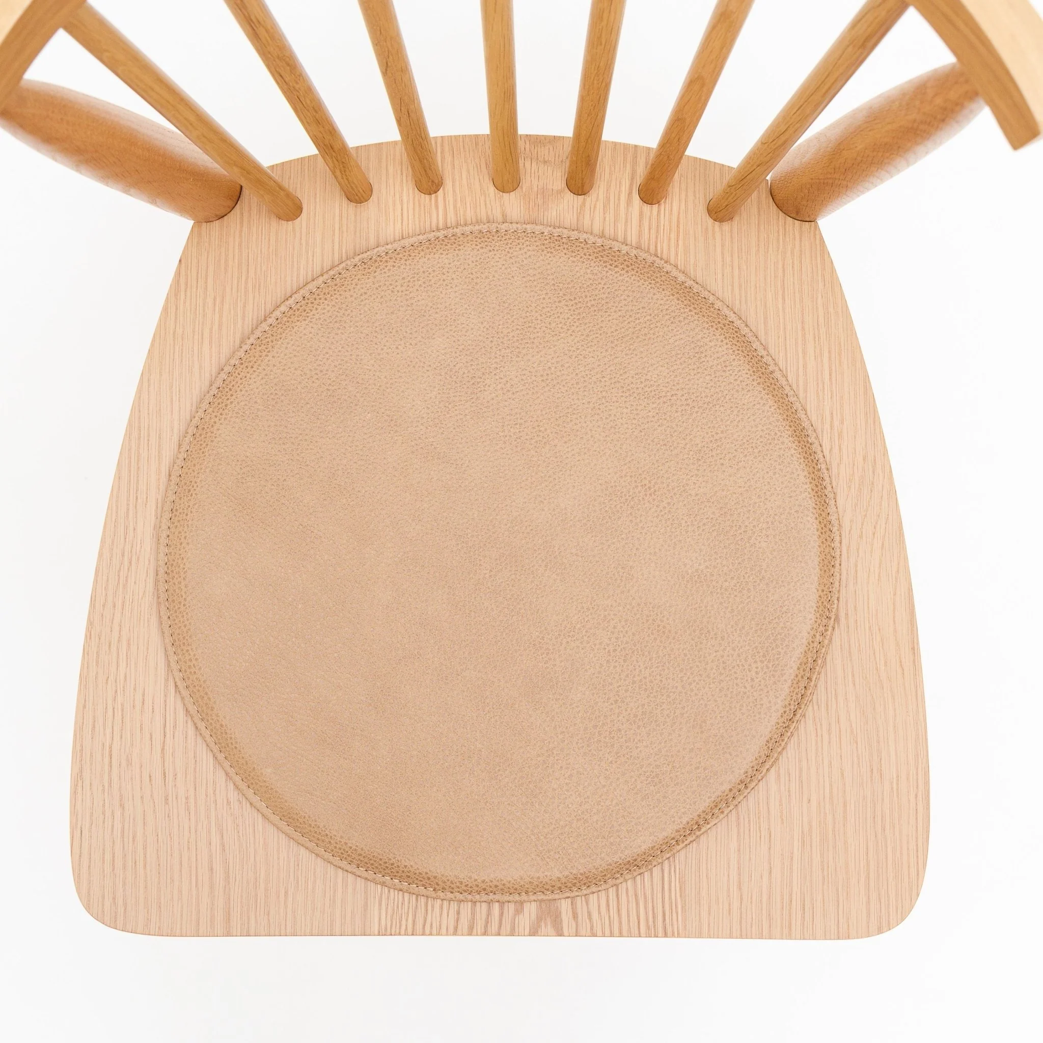 Crepe Round Seat - Pecan Leather - Image 2