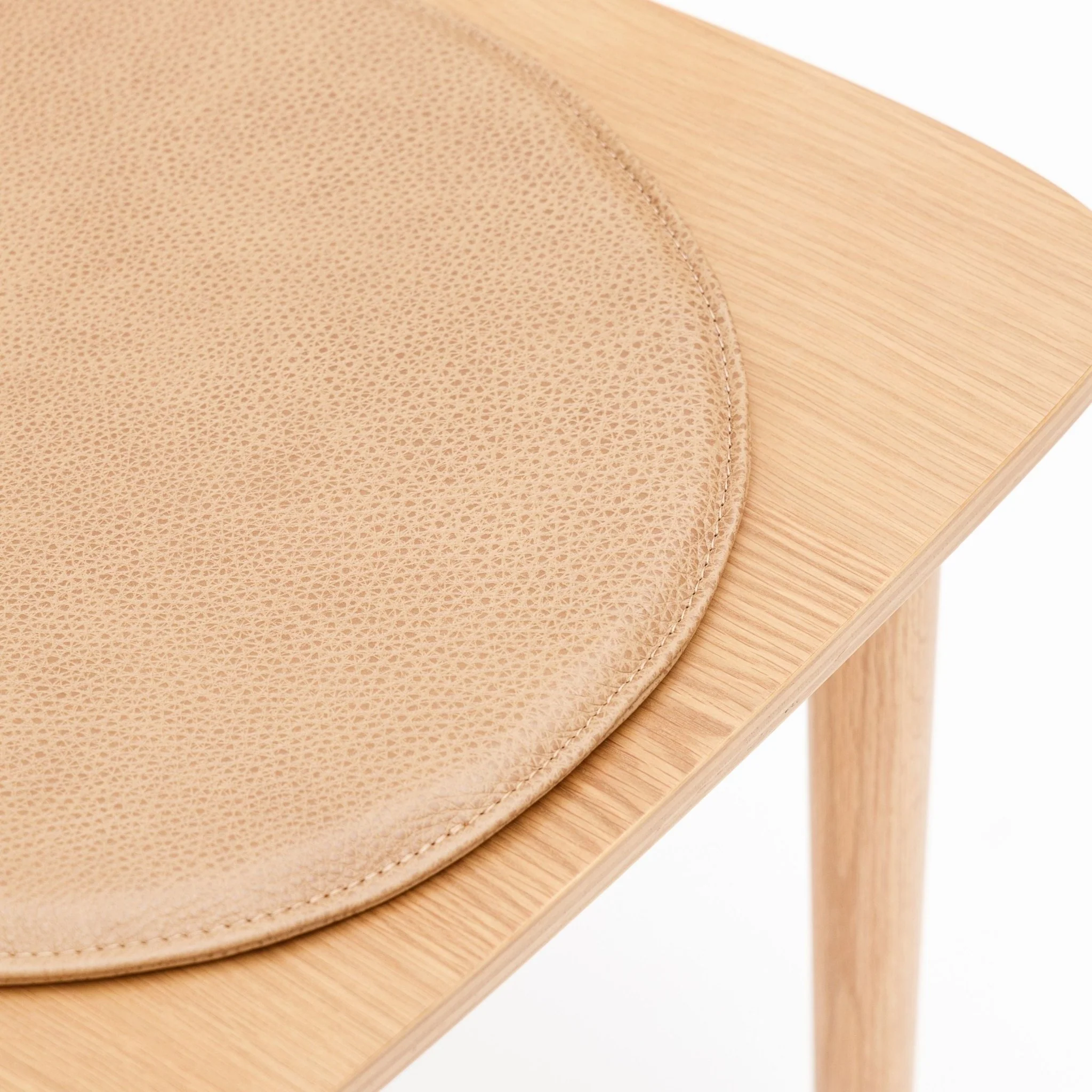 Crepe Round Seat - Pecan Leather - Image 6