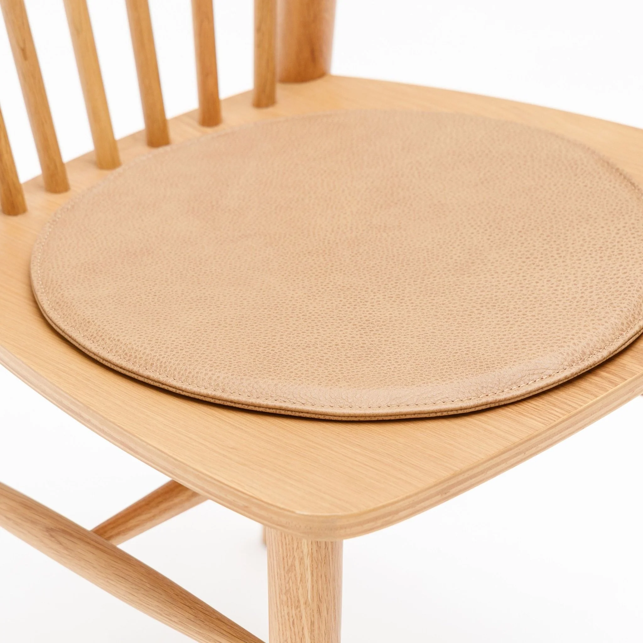 Crepe Round Seat - Pecan Leather - Image 9