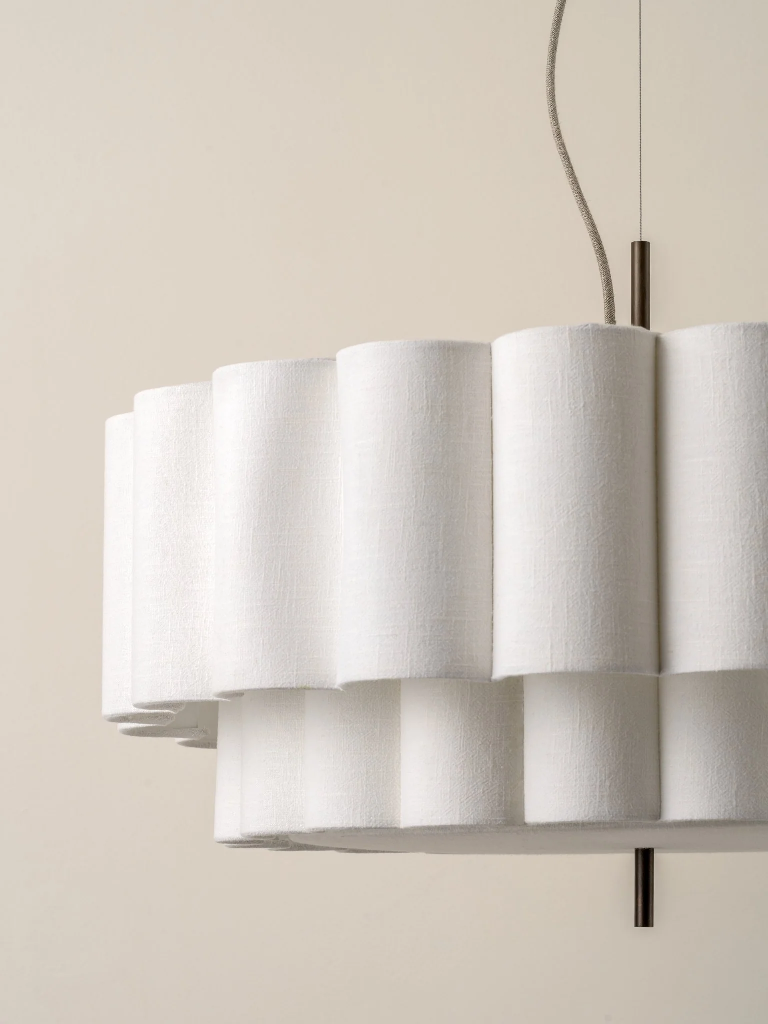 Folia - Large Scalloped Natural Linen Pendant - Image 4