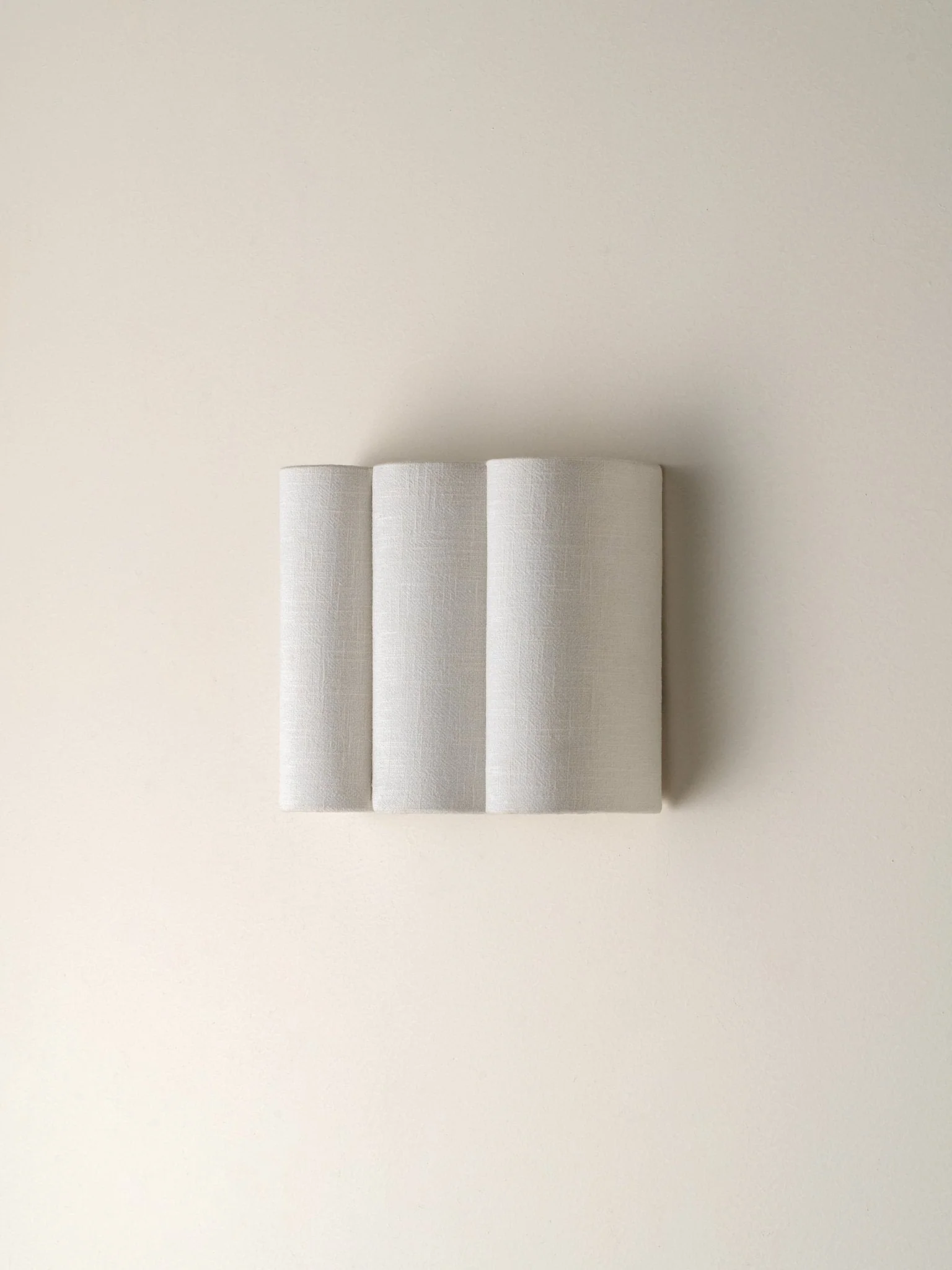 Folia - Scalloped Natural Linen Wall Light