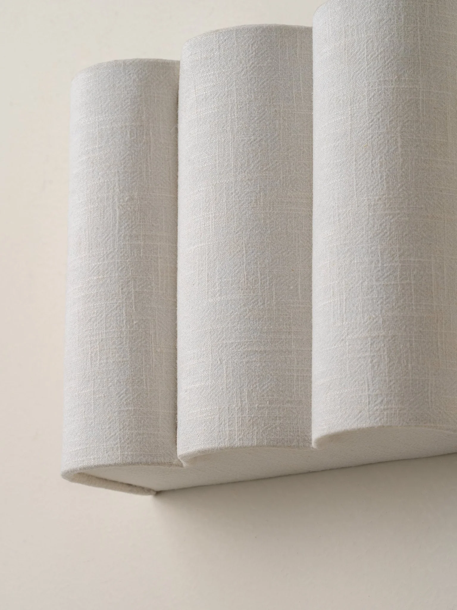Folia - Scalloped Natural Linen Wall Light - Image 4