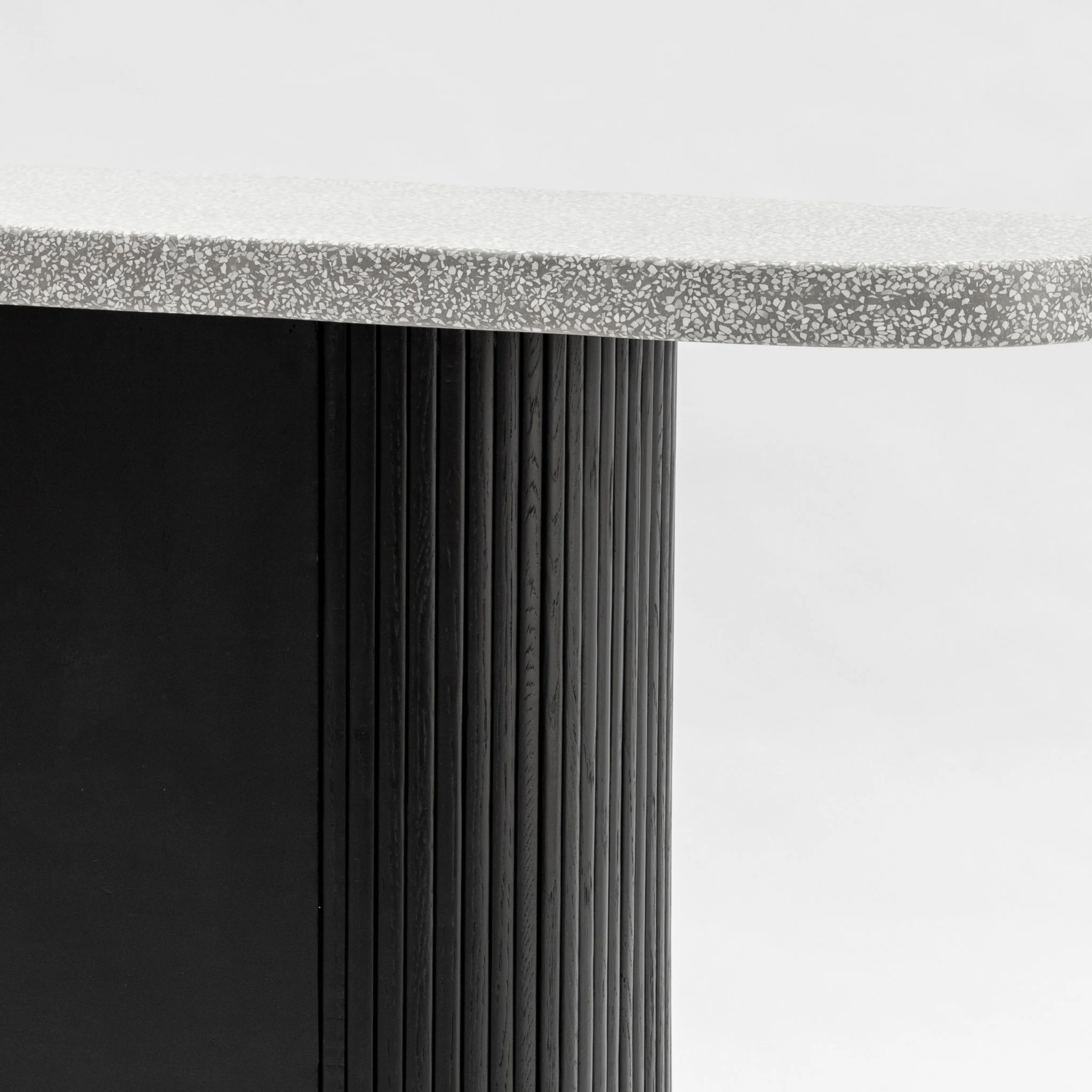 Gion Console 140 - Black & Warm Grey - Image 7