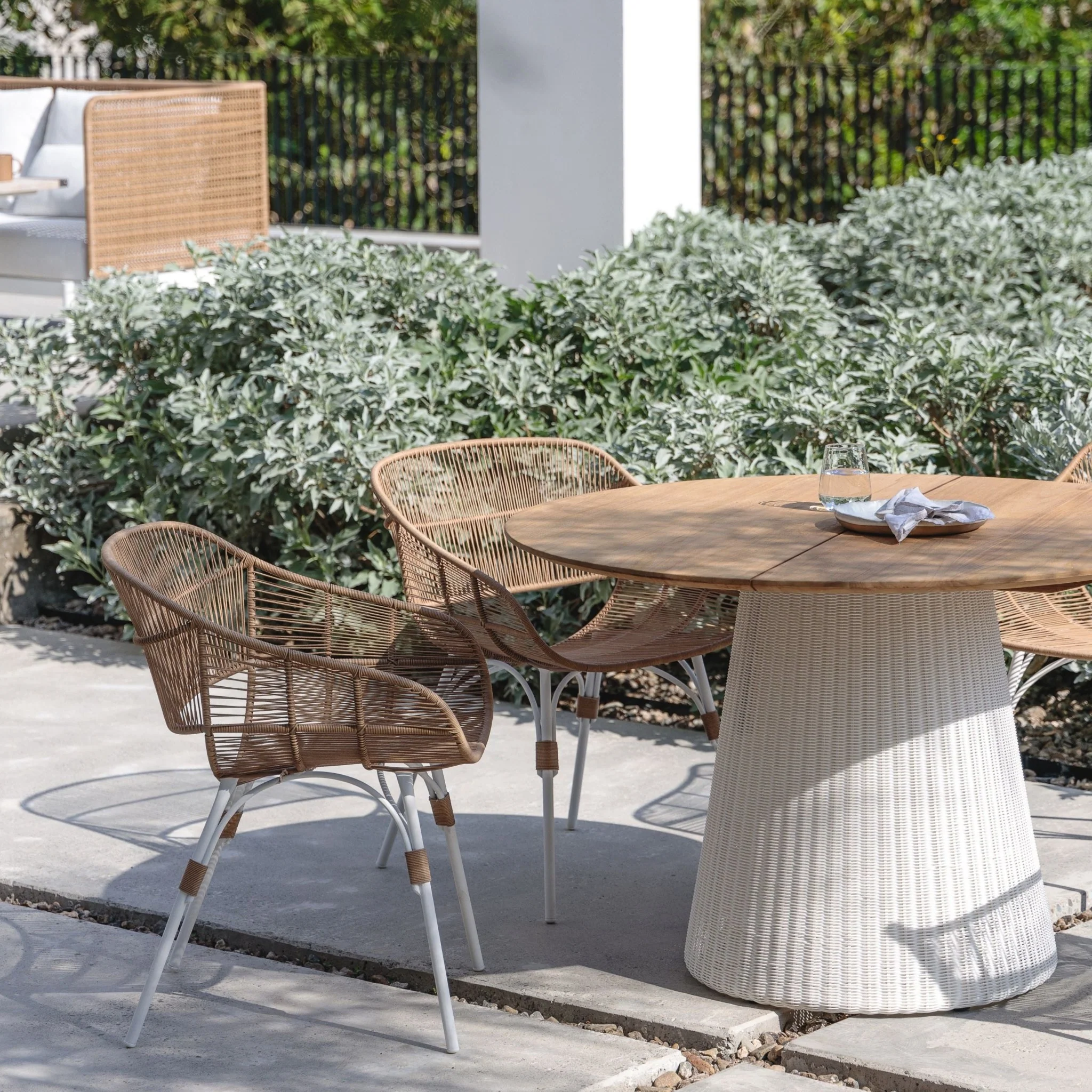 Girona Dining Table - Honey & Stonewhite - Image 11