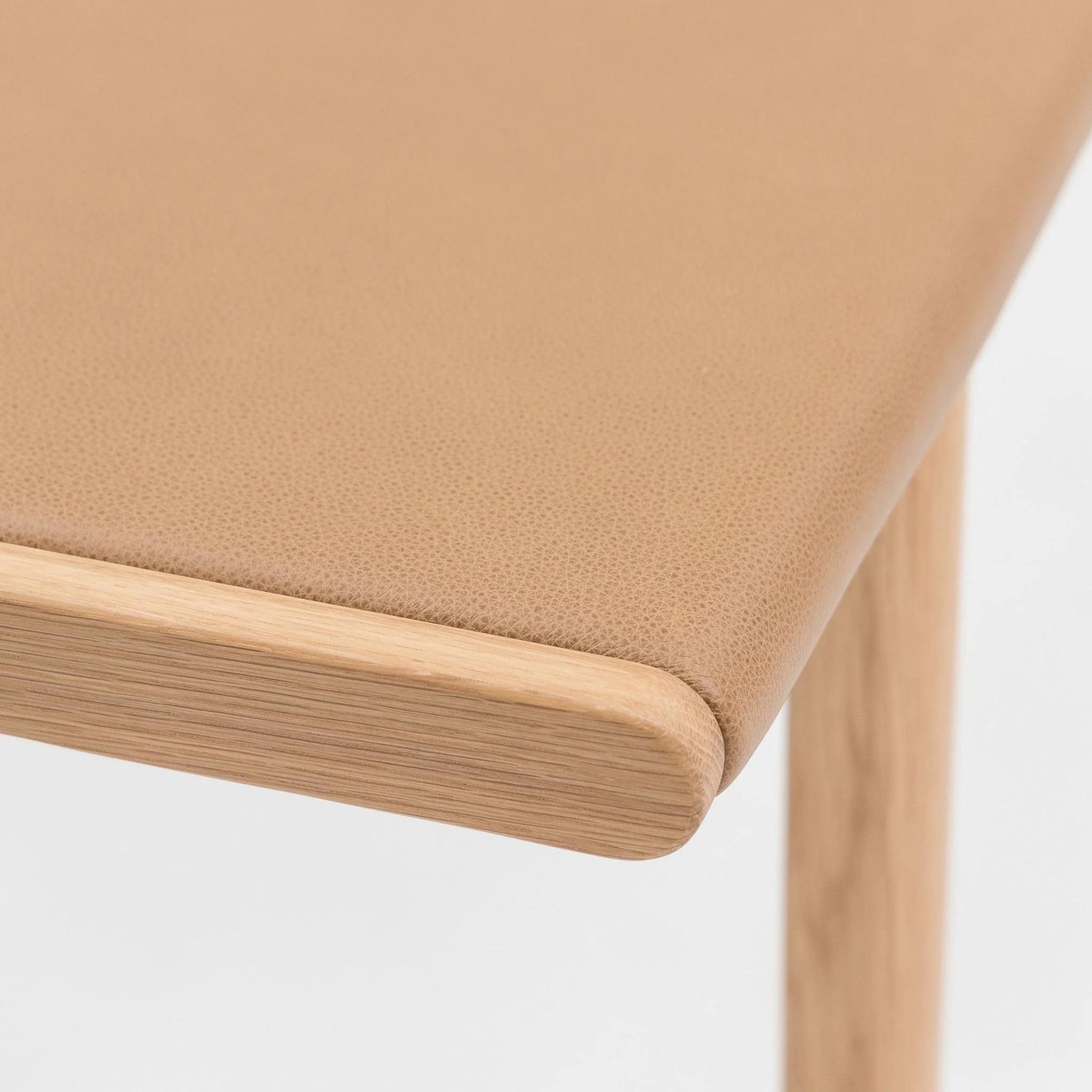 Hover Bench - Light Oak & Pecan Leather - Image 8