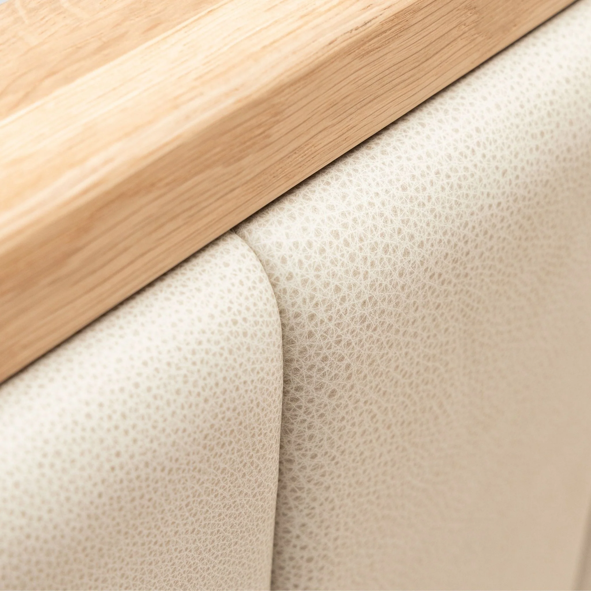 Hover Bed - Light Oak & Limestone Leather - Image 13