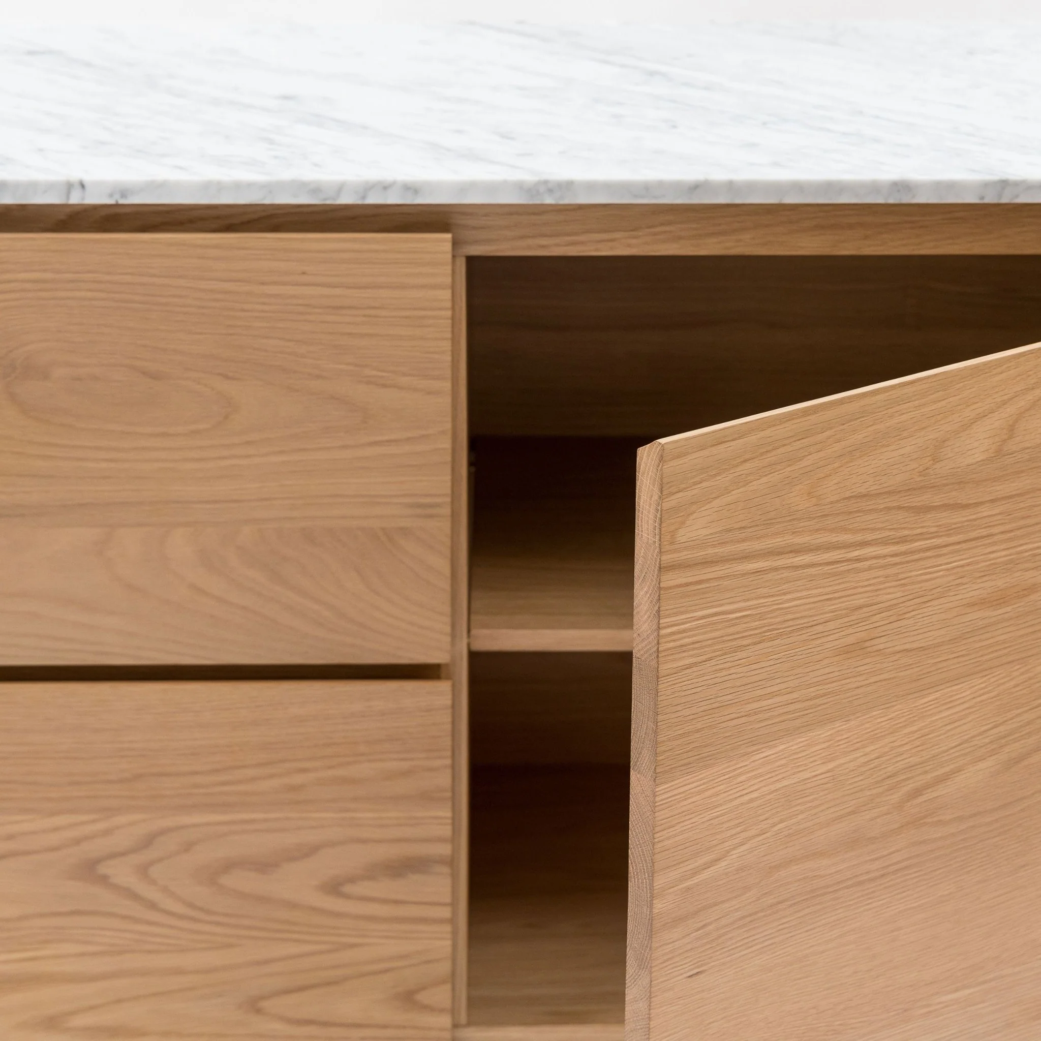 Kami 220 Sideboard - Light Oak & Bianca Carrara - Image 8