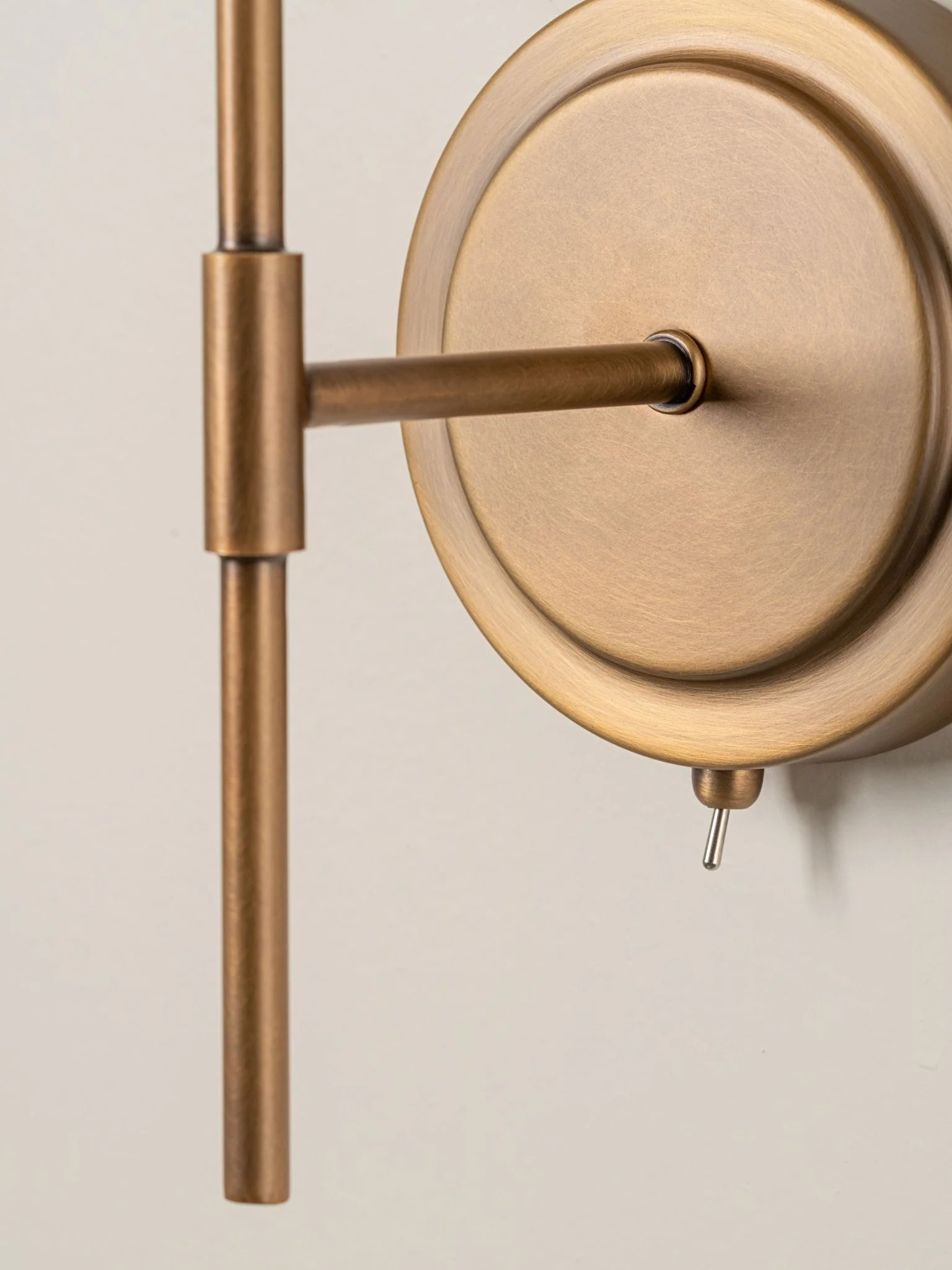 Lindi - Aged Brass And Linen Scalloped Wall Light - Image 7