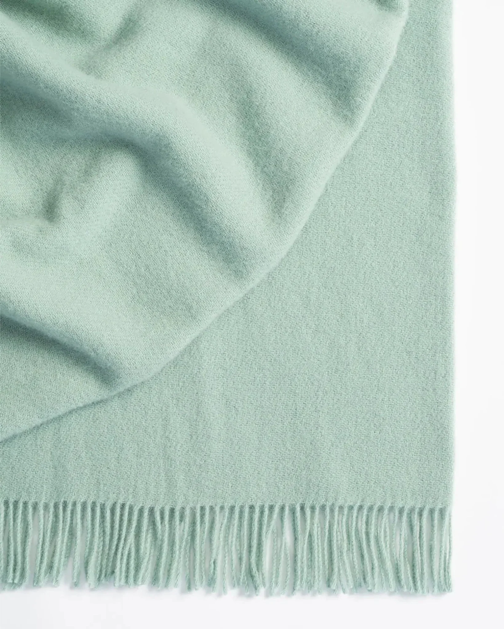 Nevis Throw - Mineral