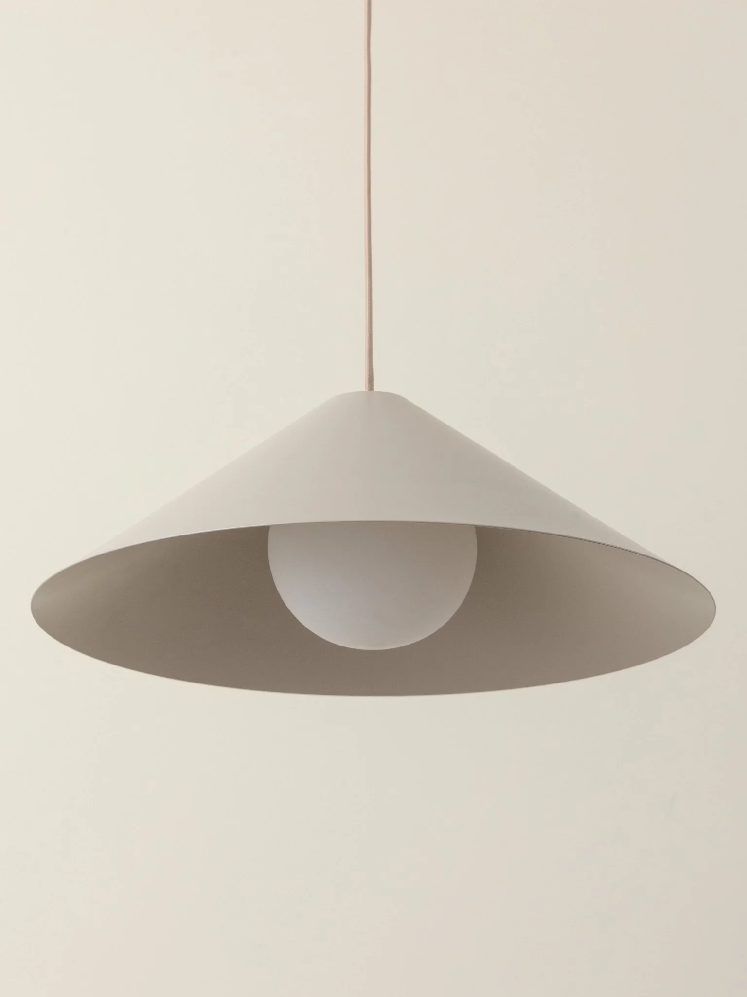 Orta 1 - Light Warm White And Opal Ceiling Pendant - Image 4