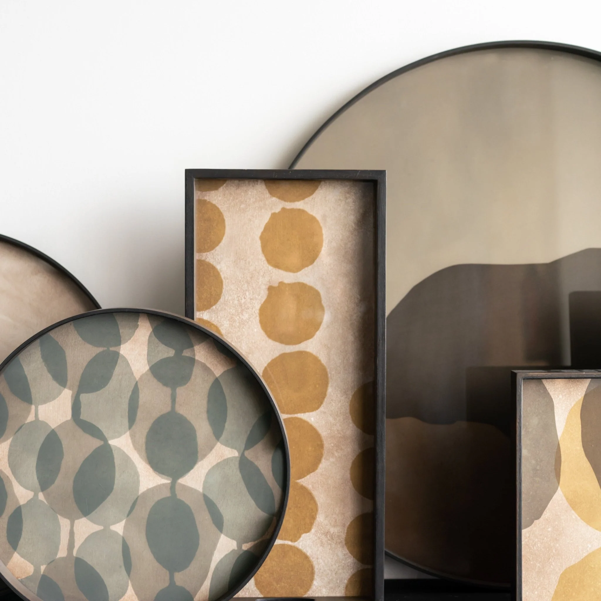 Overlapping Dots Square Glass Tray - Image 5