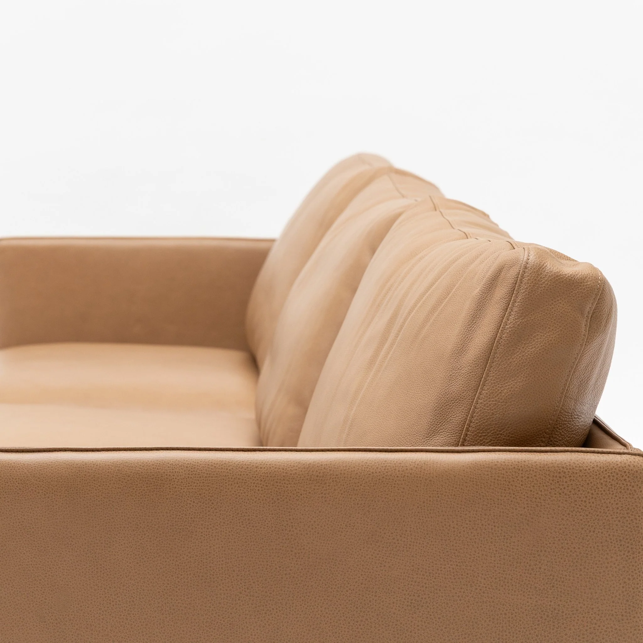 Pensive 240 Sofa - Light Oak & Pecan Leather - Image 10