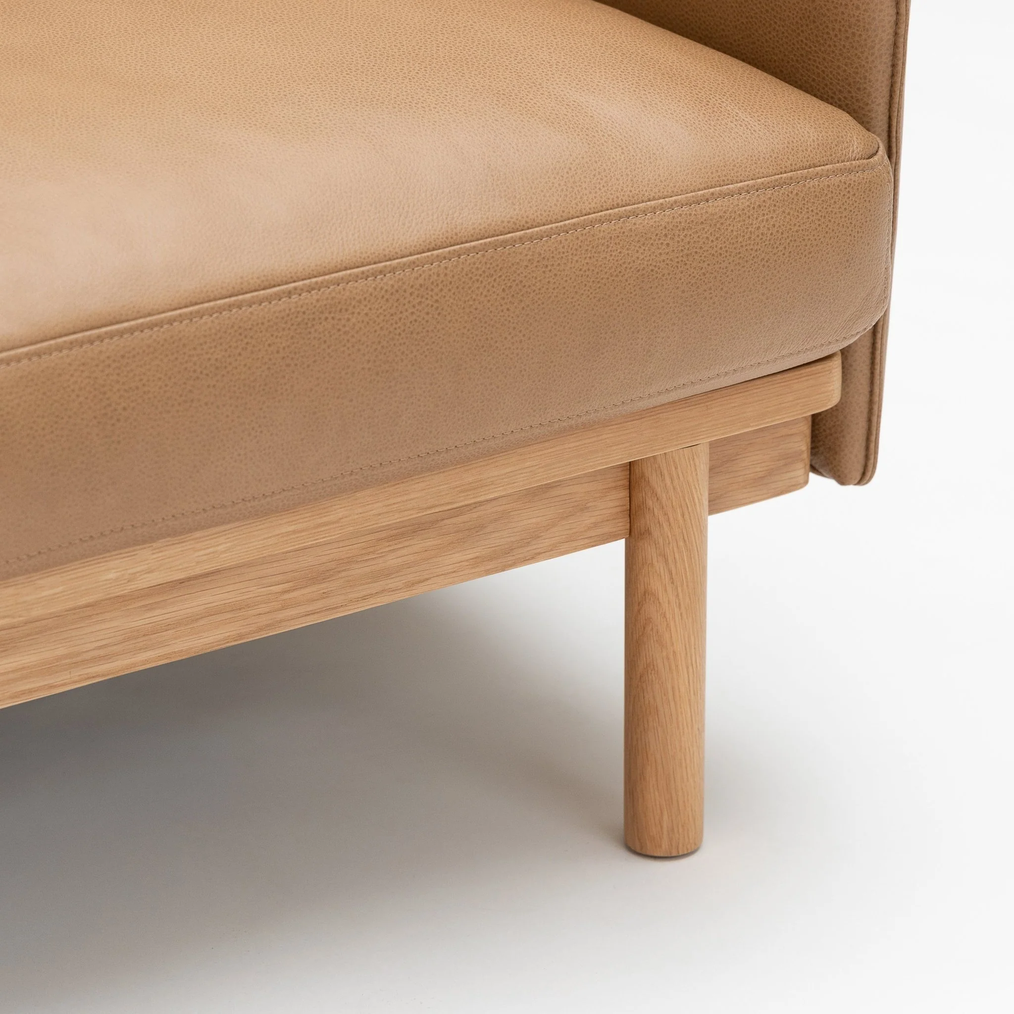 Pensive Chair - Light Oak & Pecan Leather - Image 7