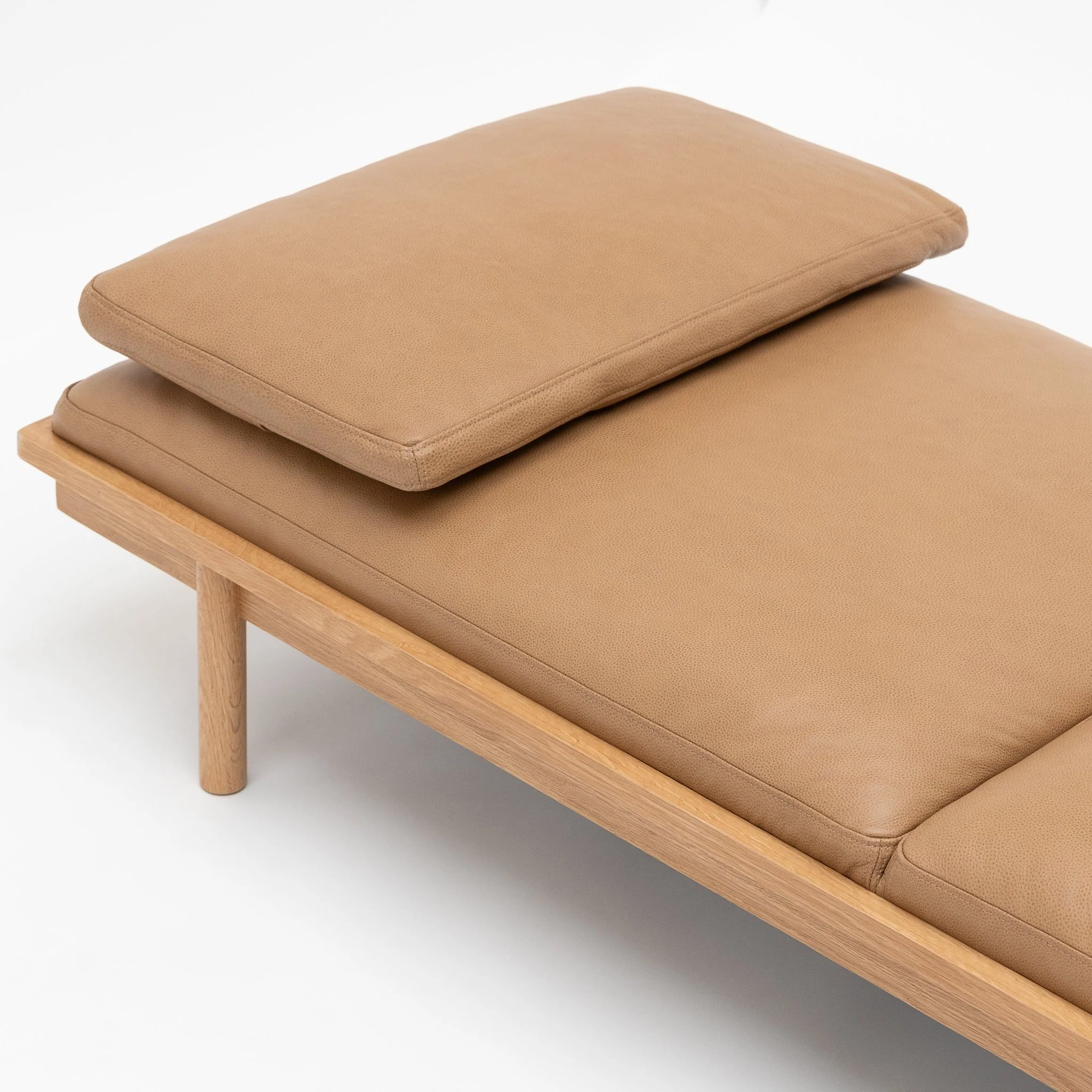 Pensive Daybed - Light Oak & Pecan Leather - Image 4