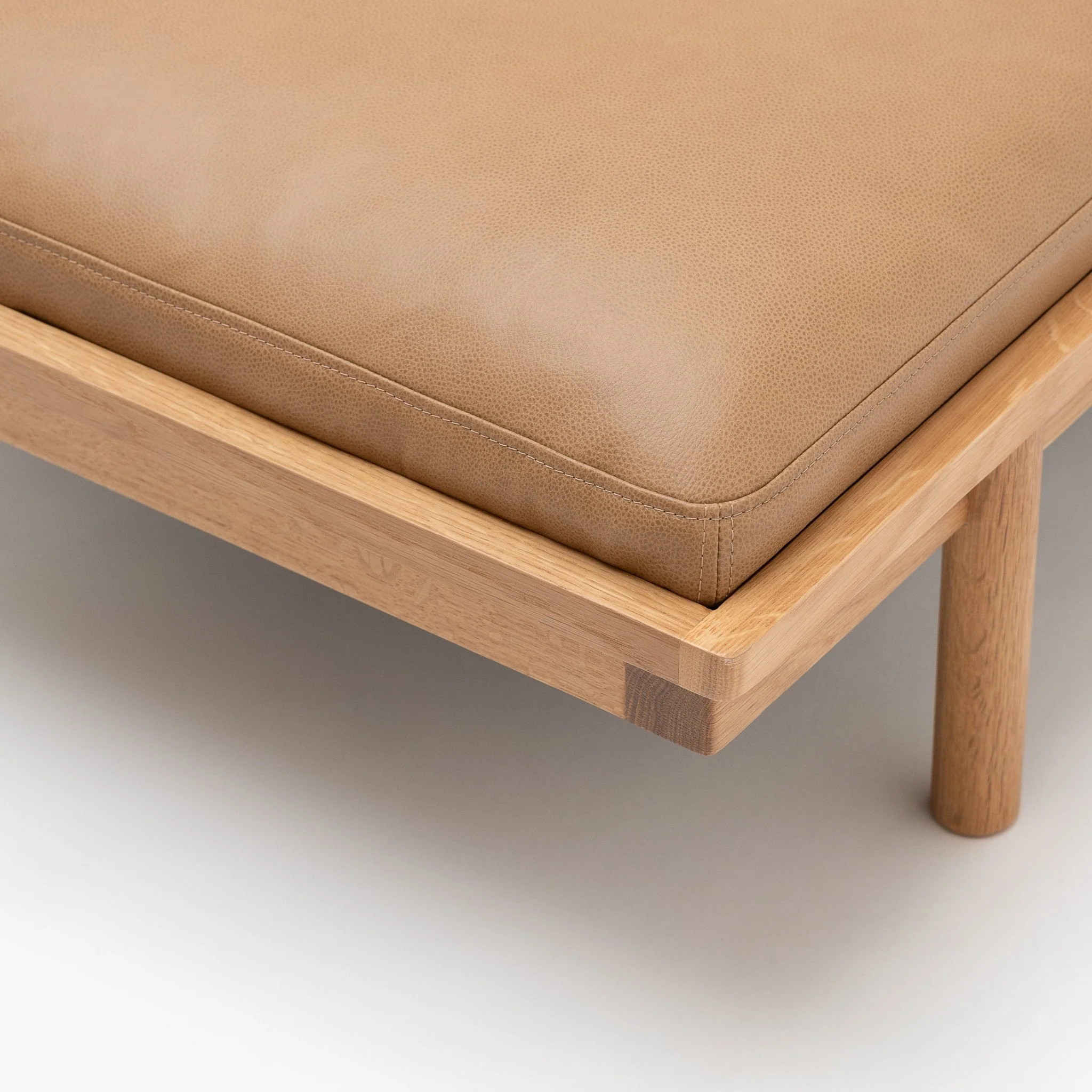 Pensive Daybed - Light Oak & Pecan Leather - Image 5