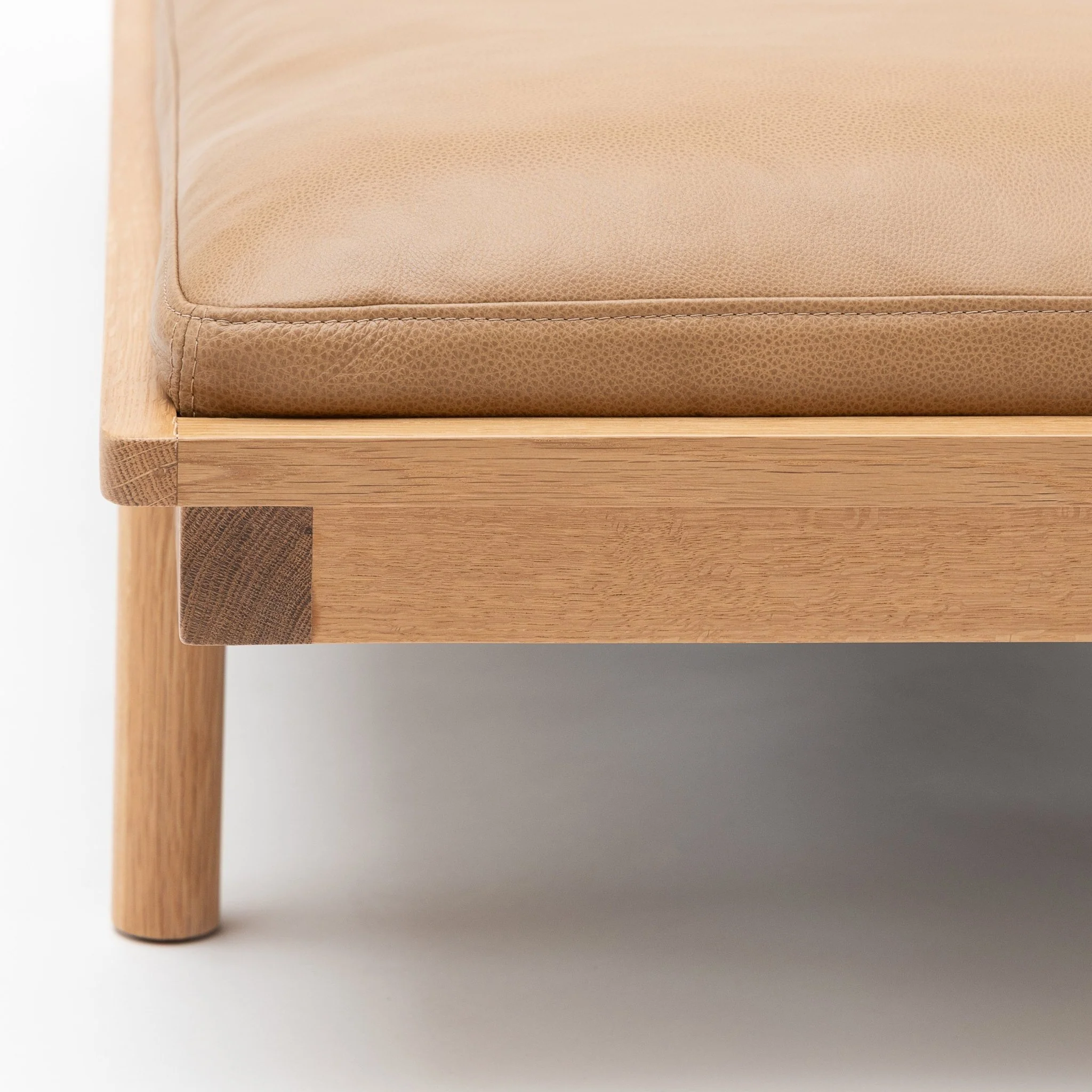Pensive Daybed - Light Oak & Pecan Leather - Image 7