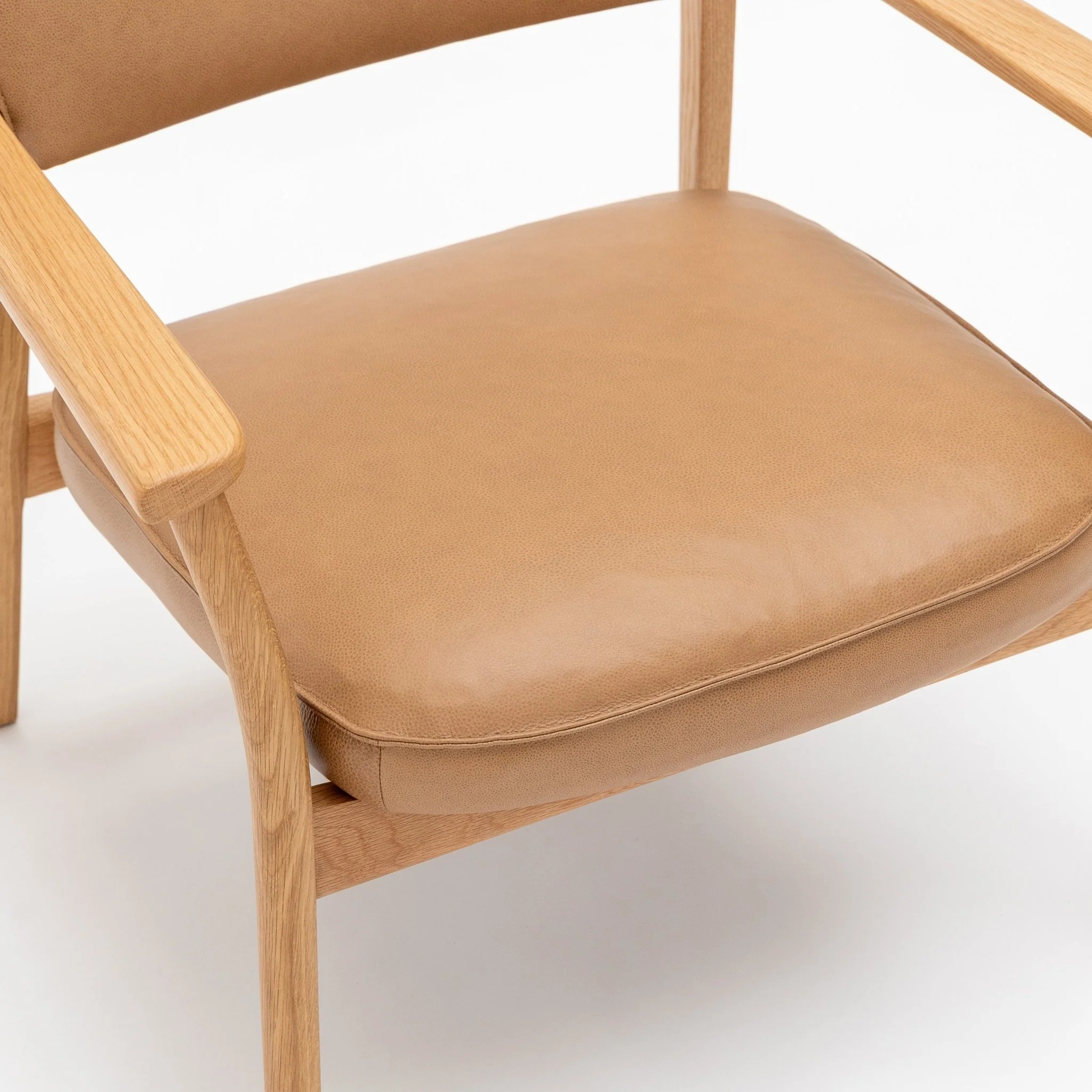 Poise Lounge Chair - Light Oak & Pecan Leather - Image 10