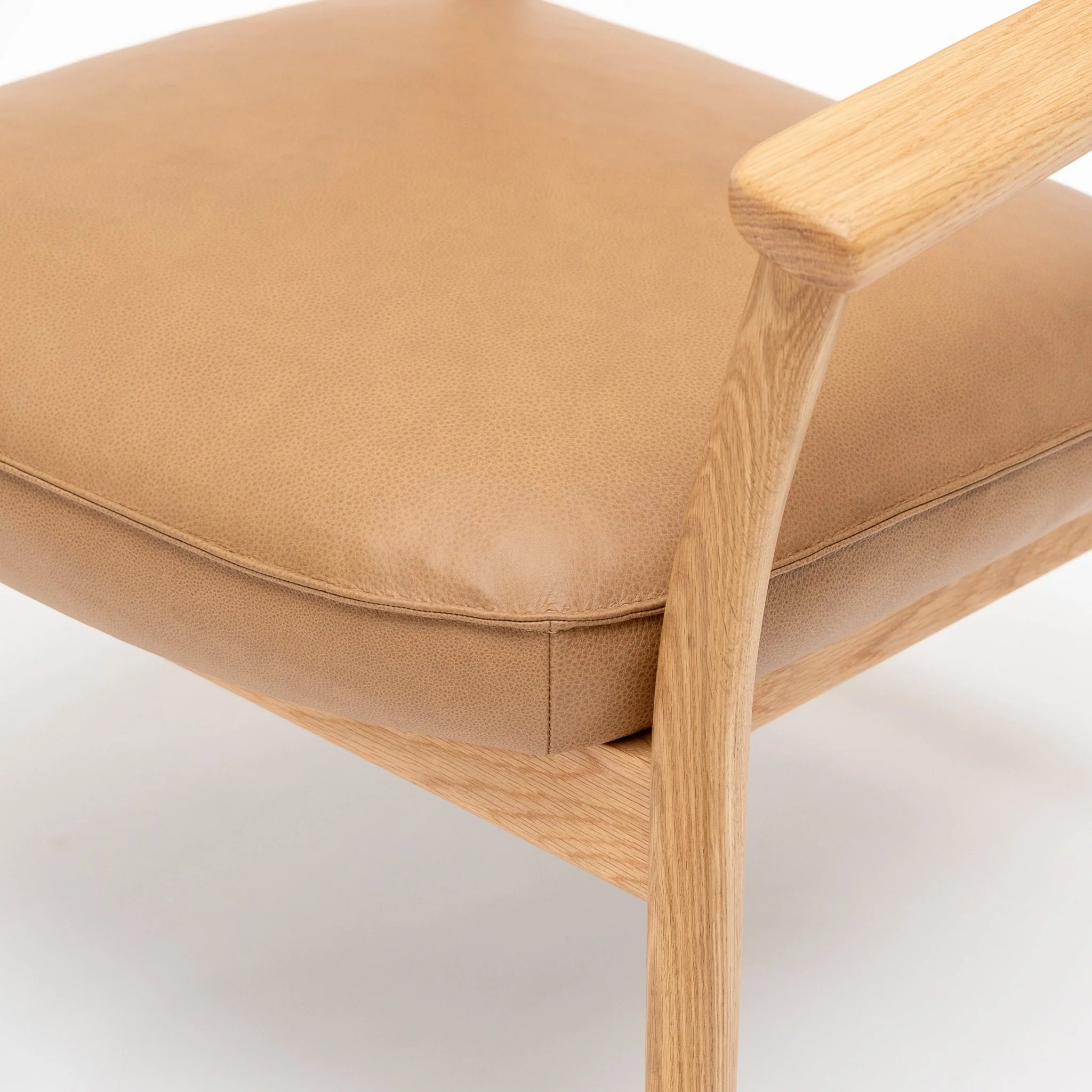 Poise Lounge Chair - Light Oak & Pecan Leather - Image 6
