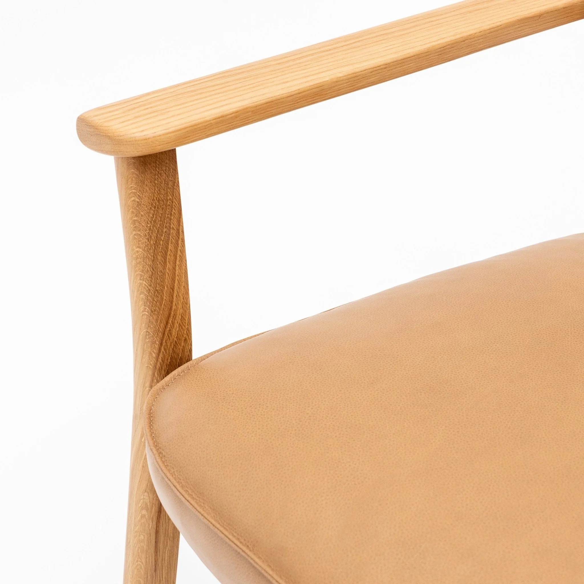Poise Lounge Chair - Light Oak & Pecan Leather - Image 9