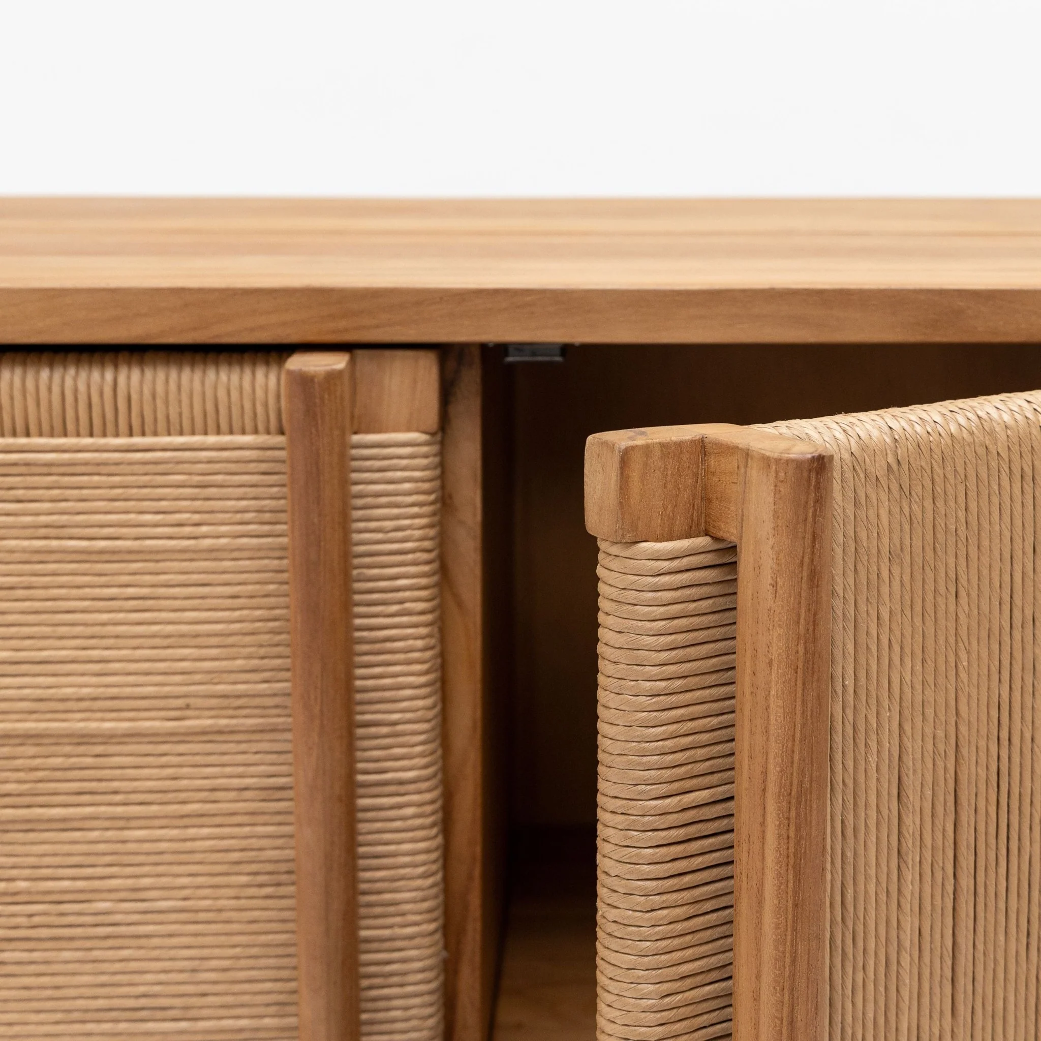 Porter Highboard - Image 11