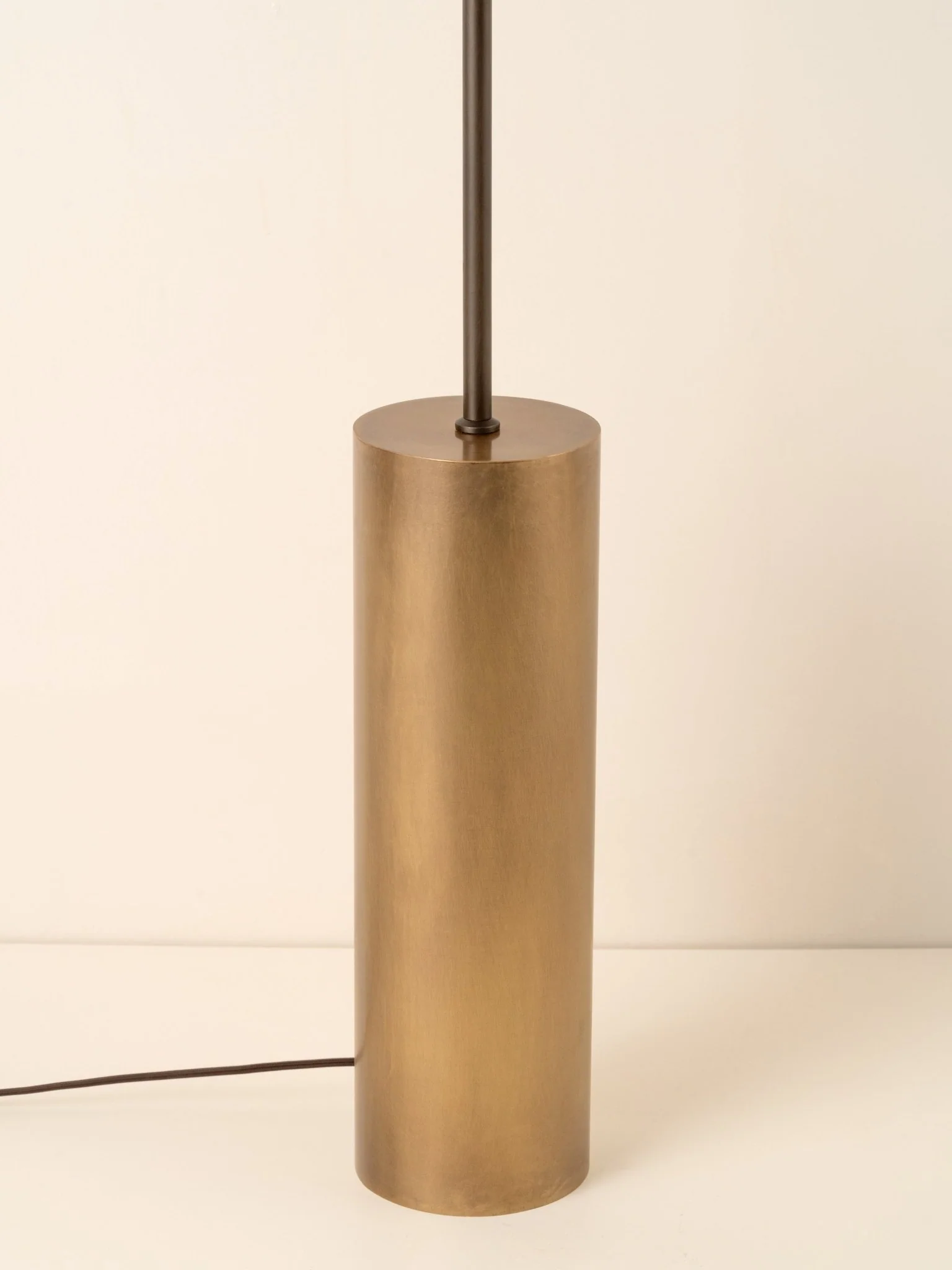 Solara - Aged Brass And Layered Natural Linen Floor Lamp - Image 3