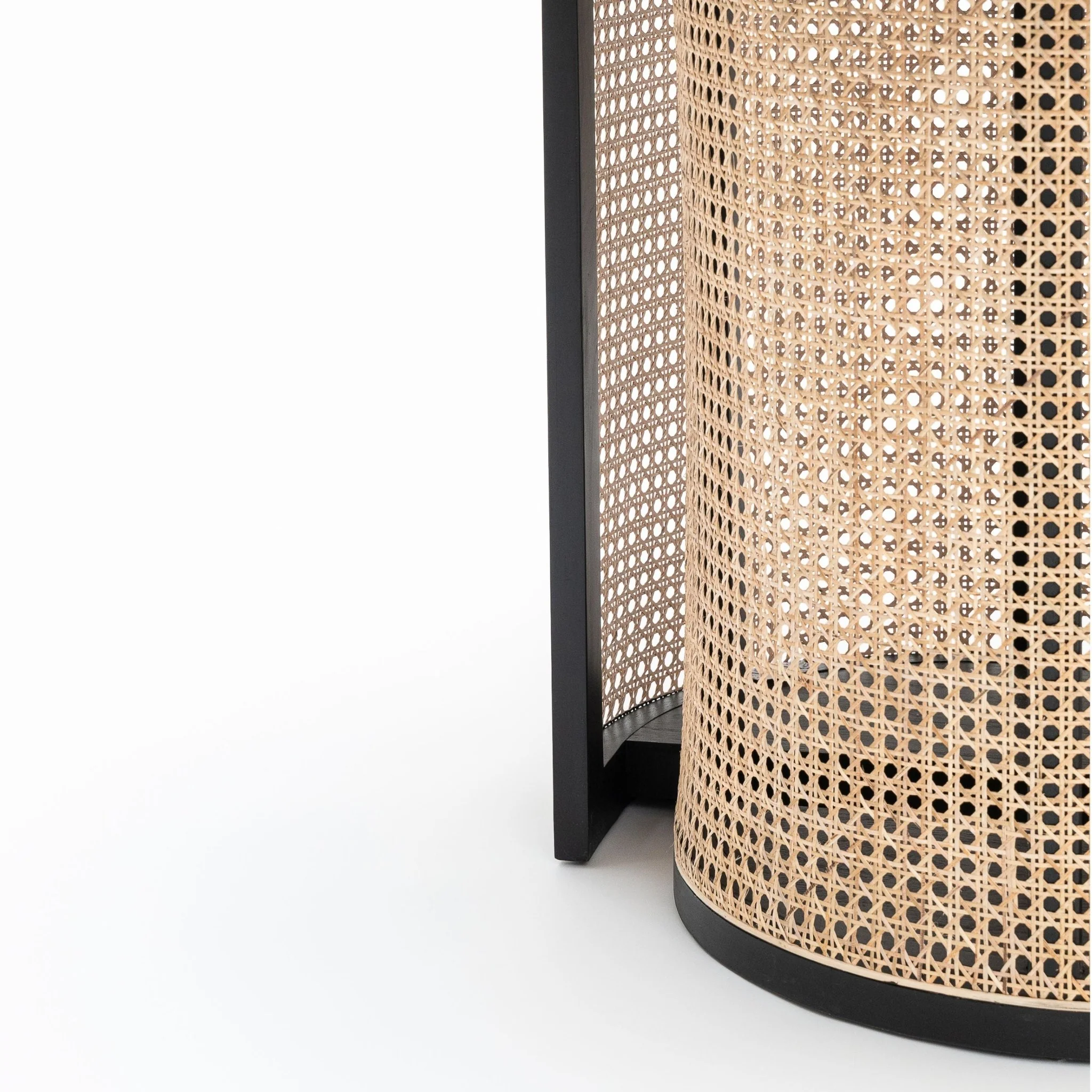 St Martin Round Table - Black - Image 6