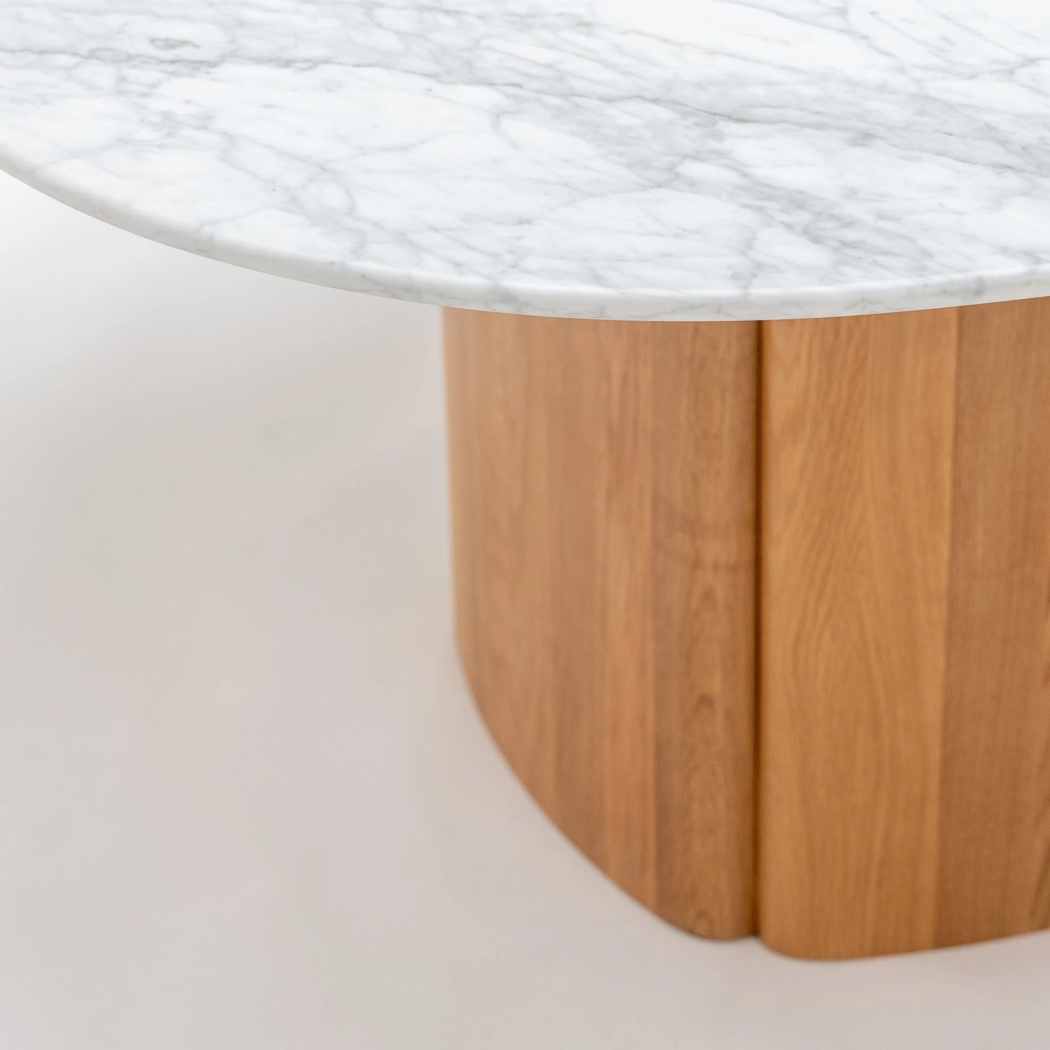 Tathra 155 Table - Light Oak & Bianca Carrara - Image 9
