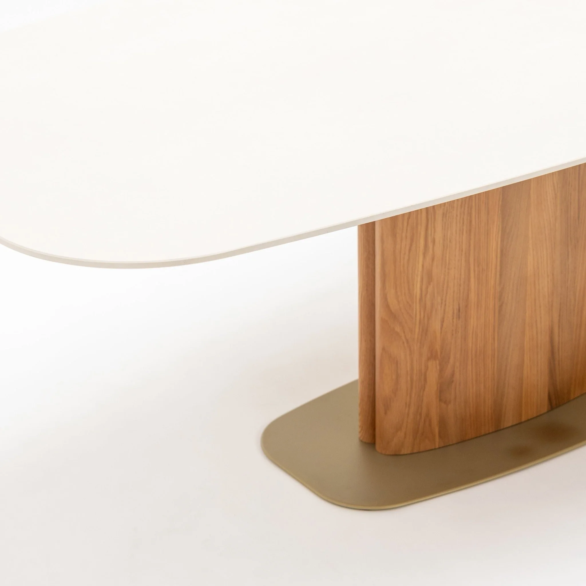 Tilba Pedestal Table - Light Oak - Image 4