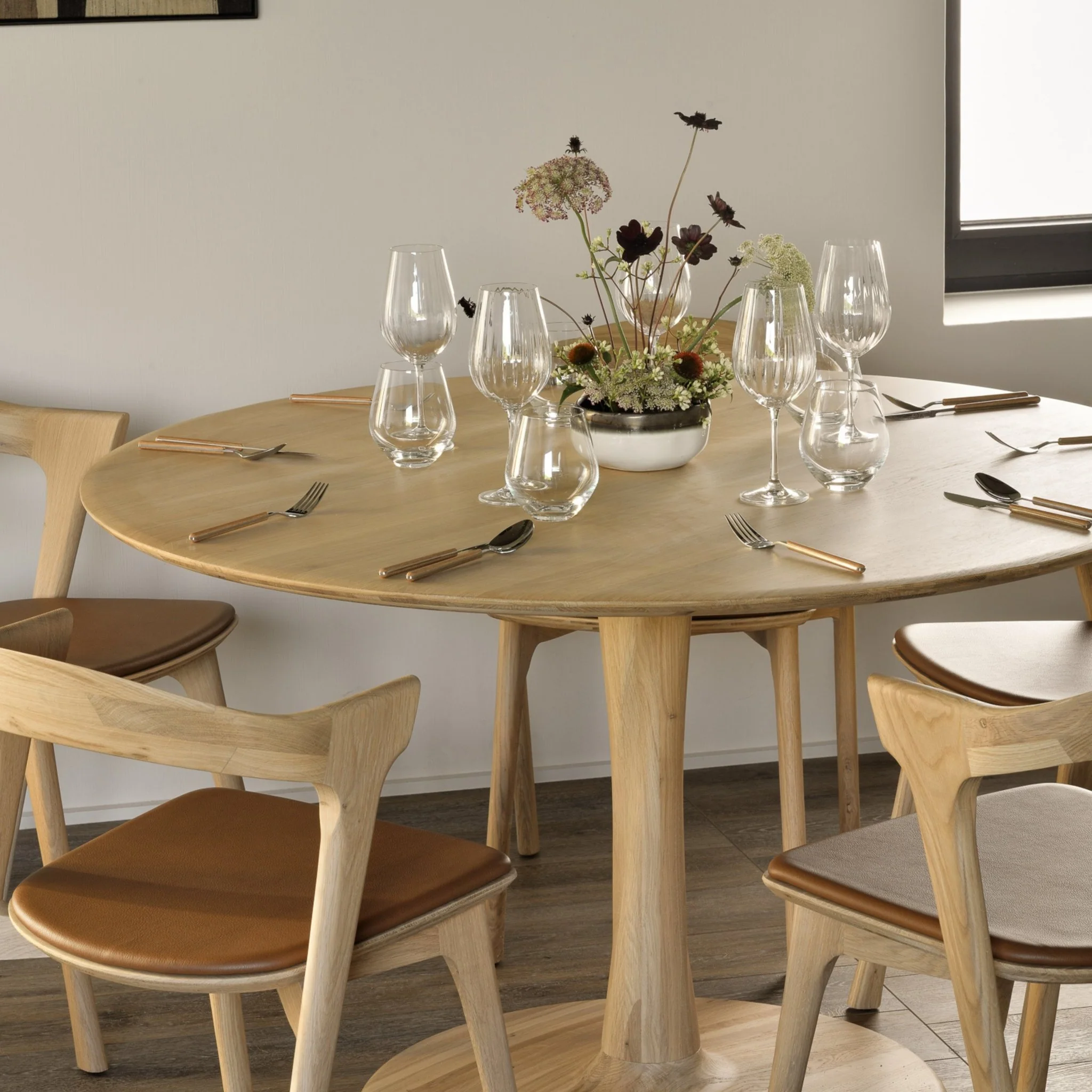 Torsion Round Dining Table - Oak - Image 2