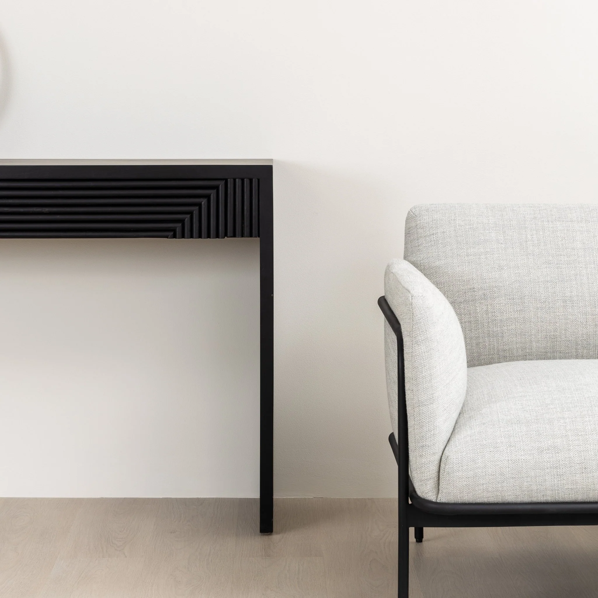 Verona Console - Black - Image 12