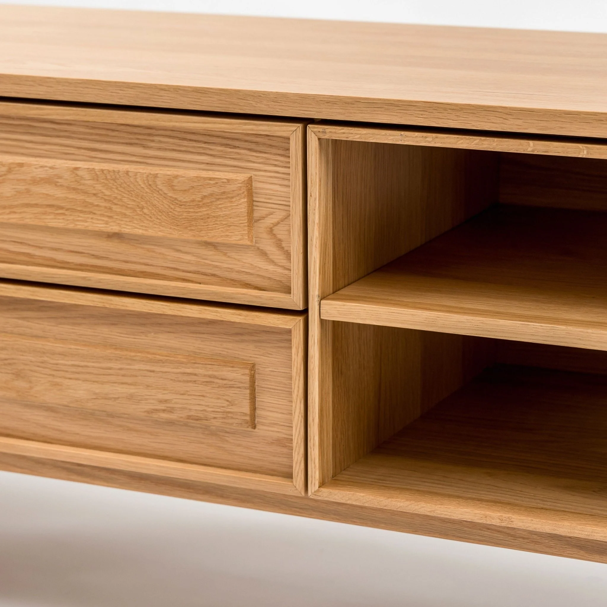 Yorke 220 Entertainment Unit - Light Oak - Image 9