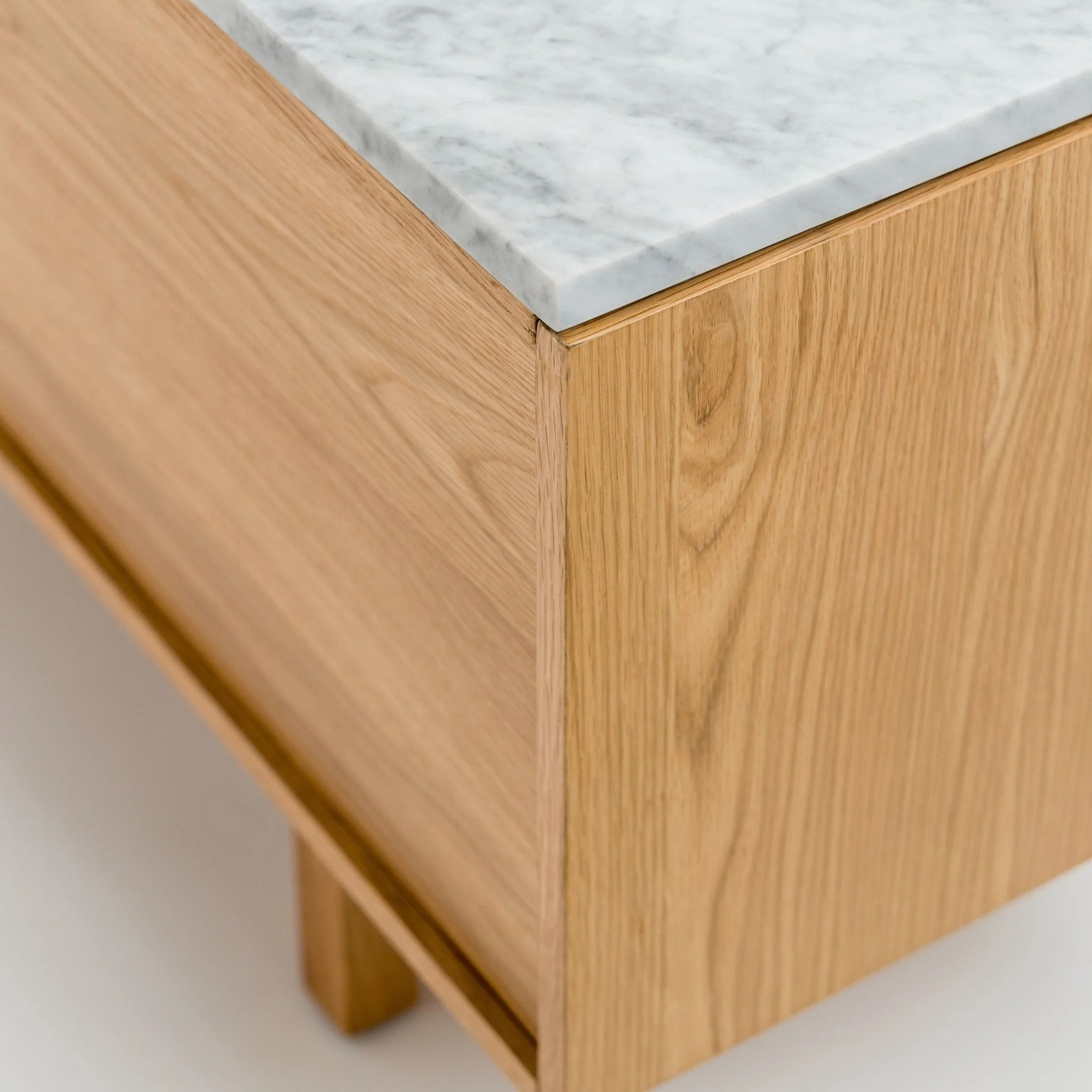 Yorke 220 Entertainment Unit - Light Oak & Bianca Carrara - Image 15