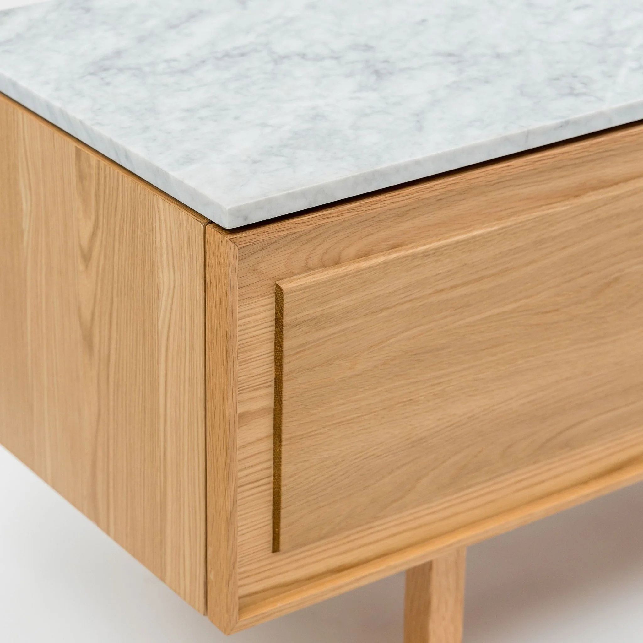 Yorke 220 Entertainment Unit - Light Oak & Bianca Carrara - Image 6
