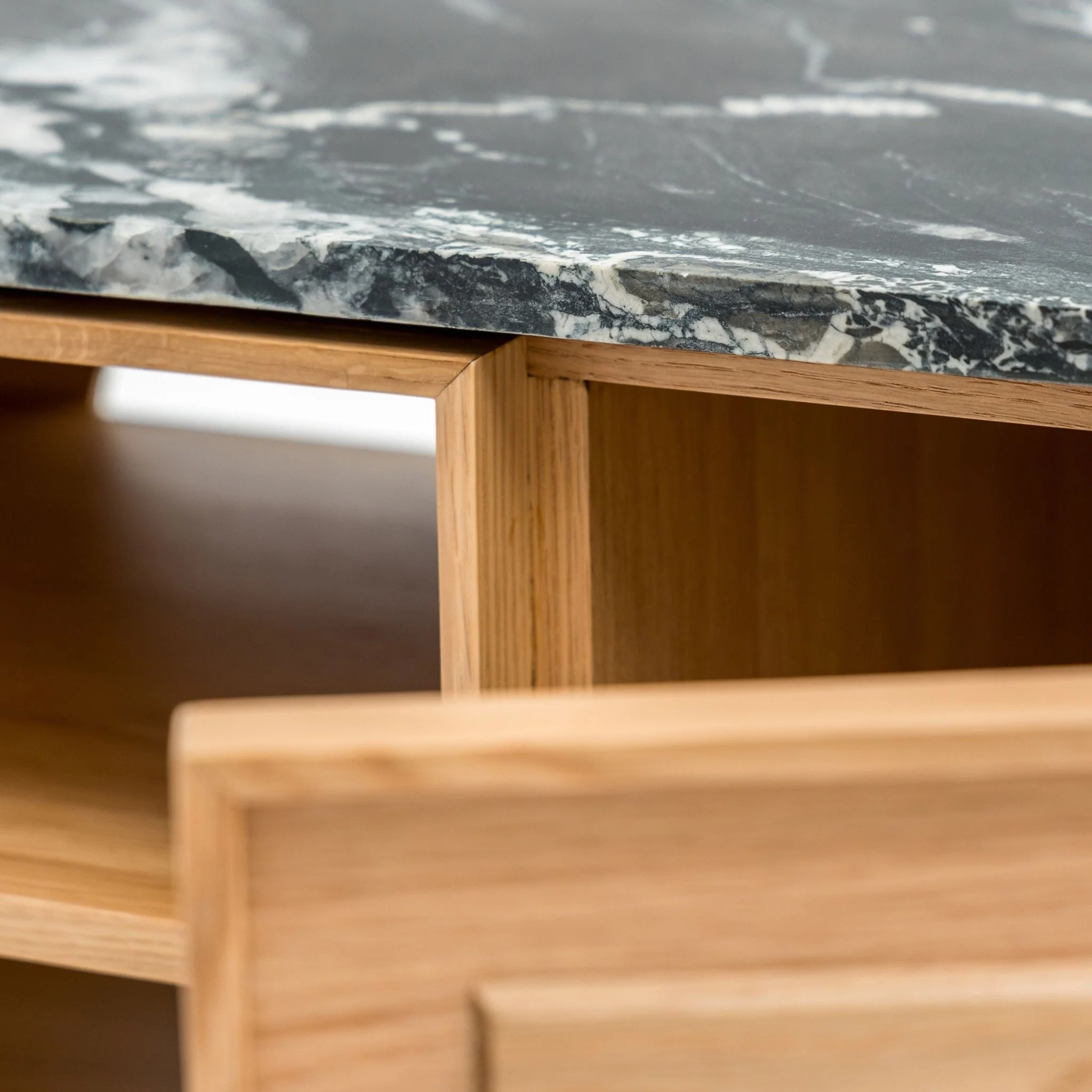 Yorke 220 Entertainment Unit - Light Oak & Nero Perlato - Image 14