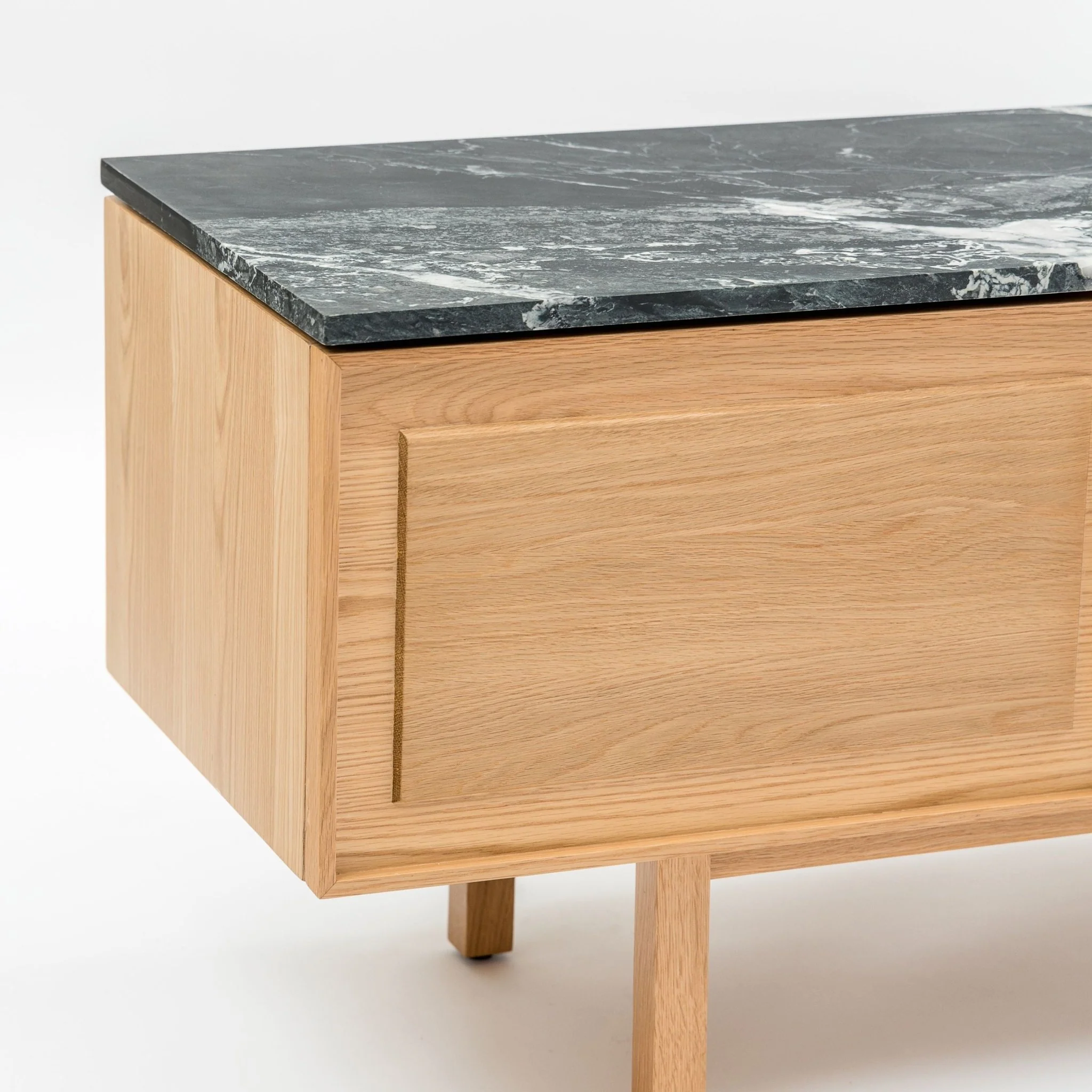 Yorke 220 Entertainment Unit - Light Oak & Nero Perlato - Image 5