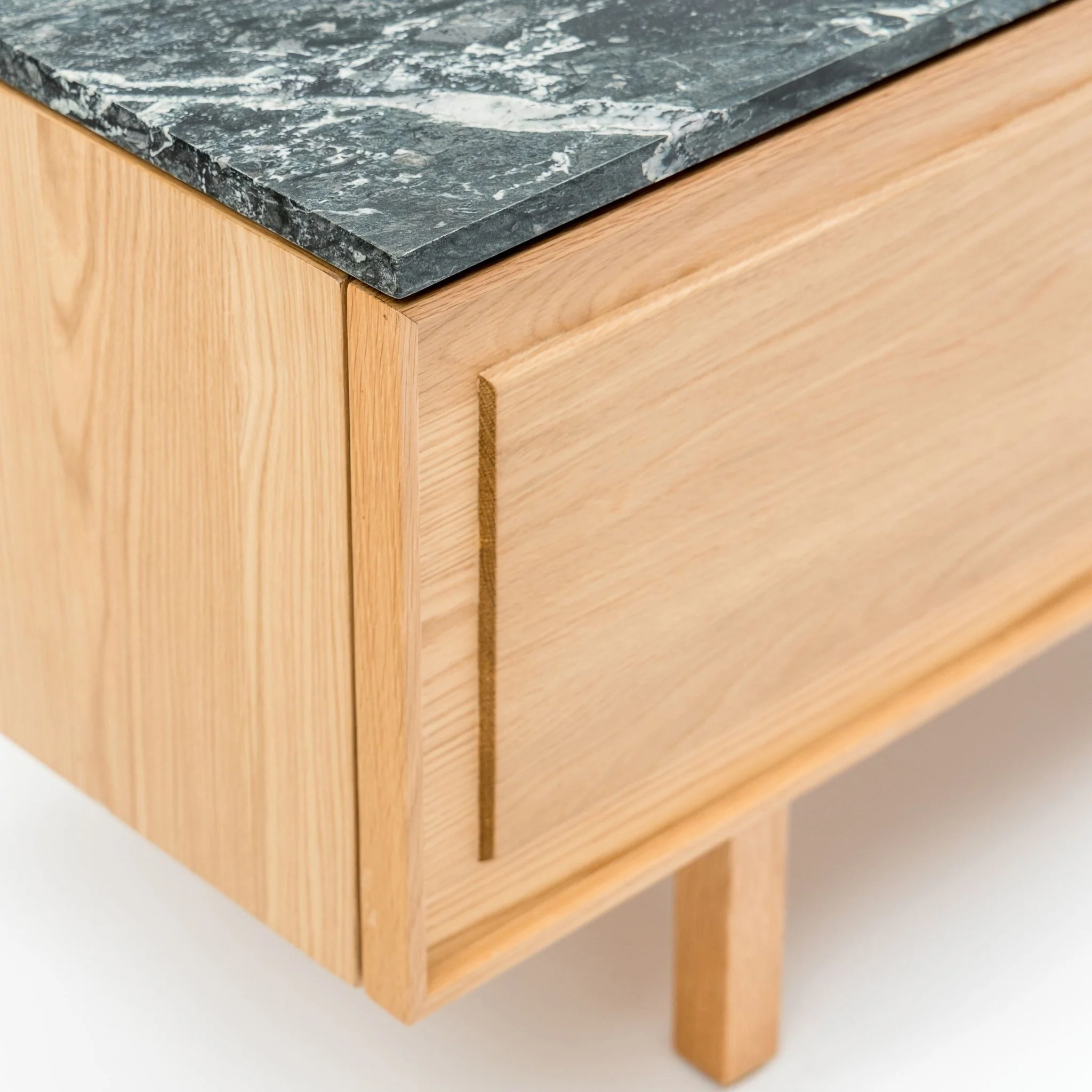 Yorke 220 Entertainment Unit - Light Oak & Nero Perlato - Image 6